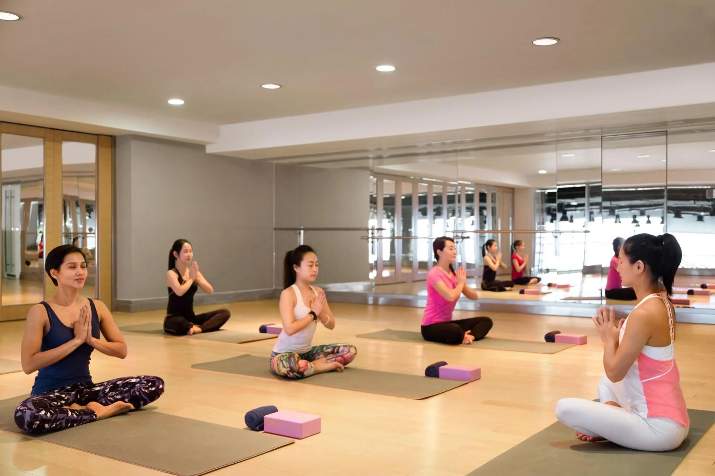 Sports in Kerry Hotel Pudong, Shanghai - Indoor Connecting to Shanghai New International Expo Centre