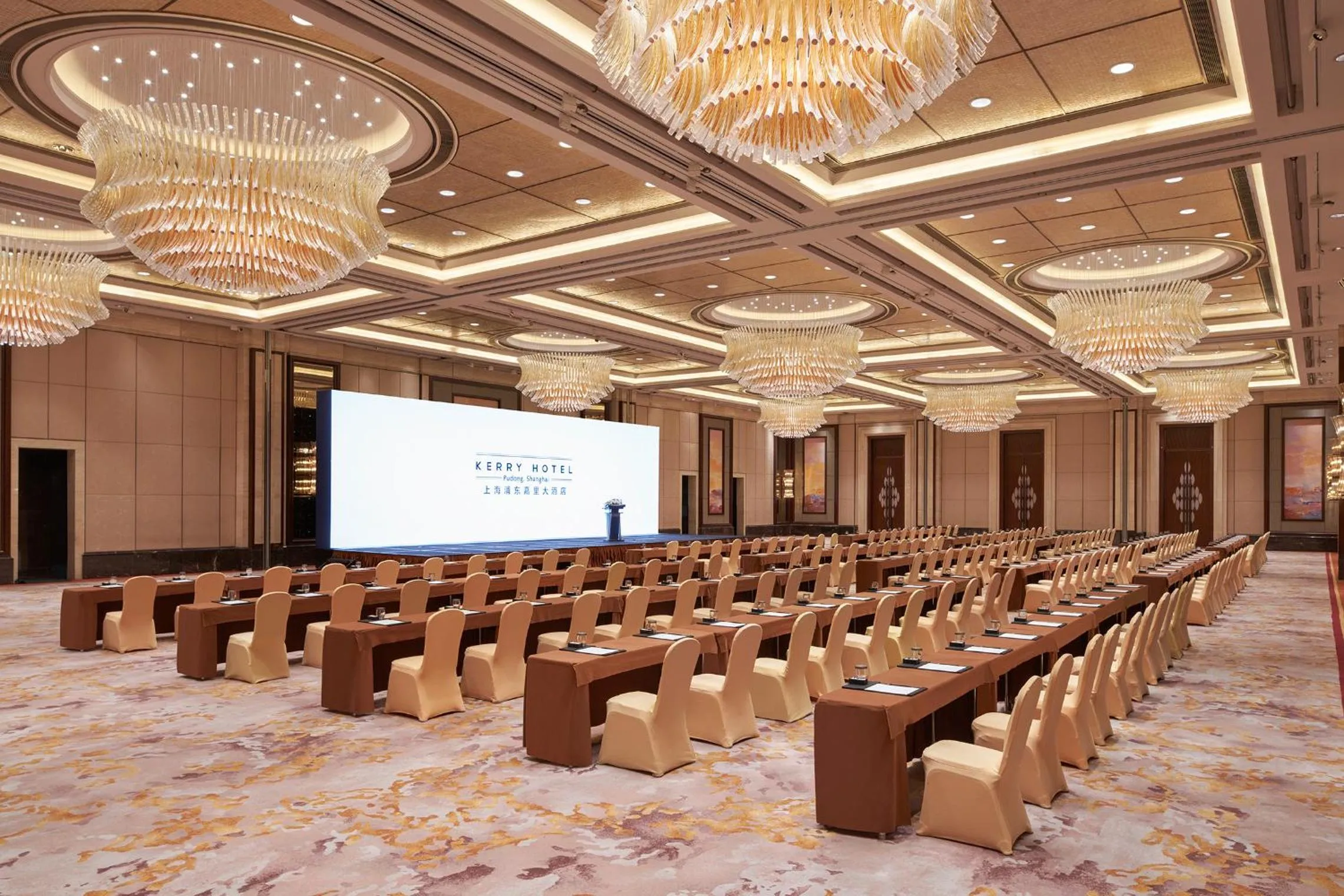 Banquet/Function facilities in Kerry Hotel Pudong, Shanghai - Indoor Connecting to Shanghai New International Expo Centre