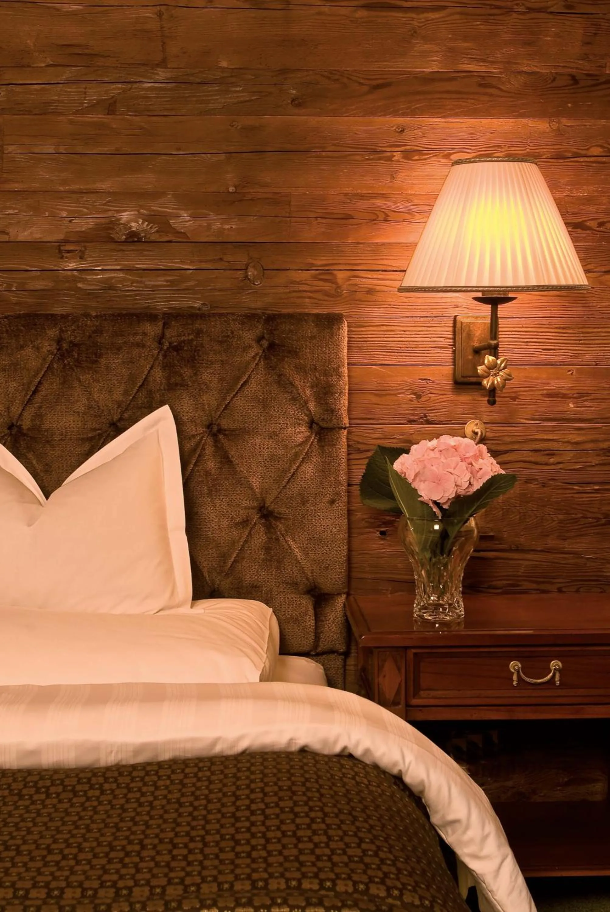 Bed in Hotel Gotthard