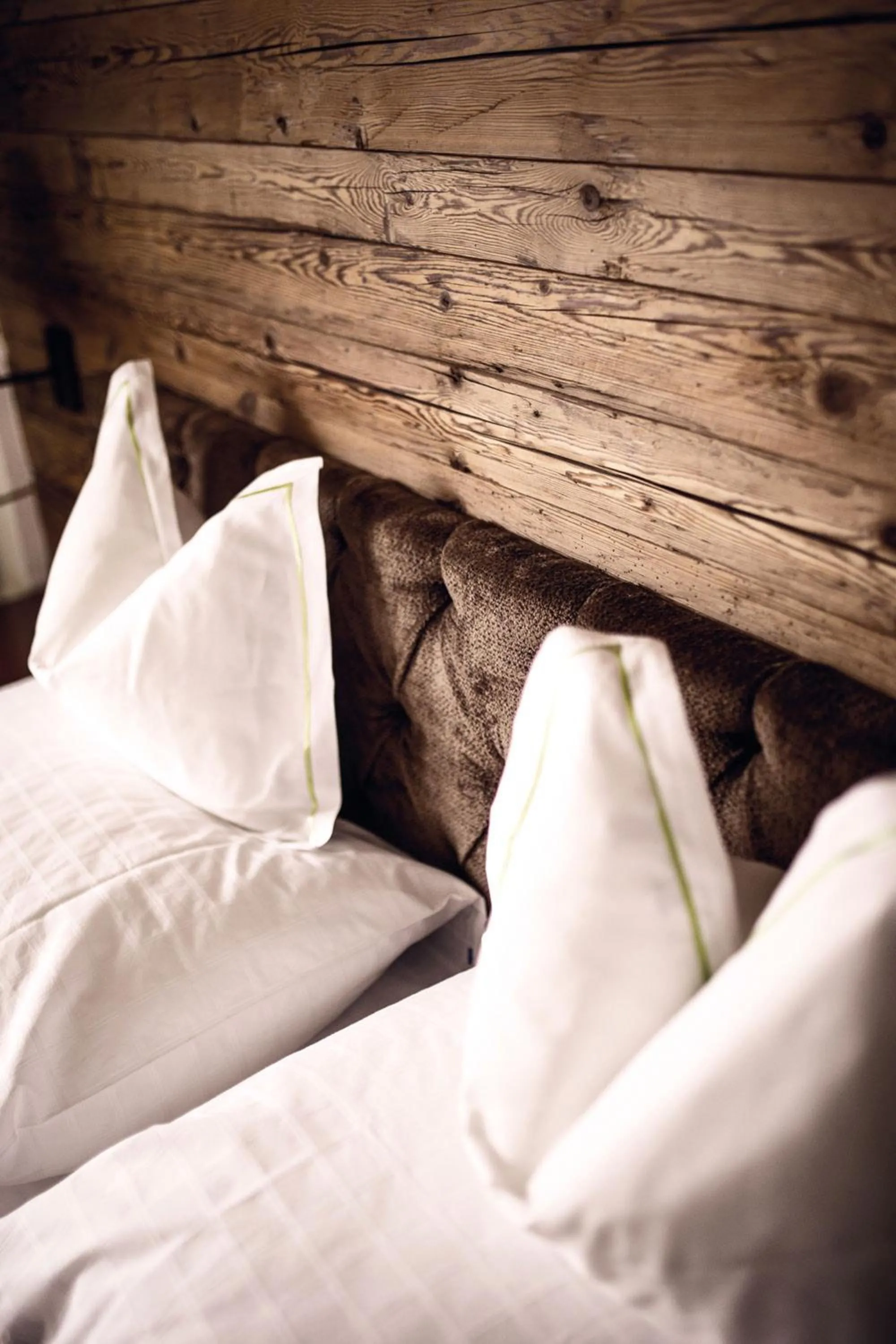 Photo of the whole room, Bed in Hotel Gotthard