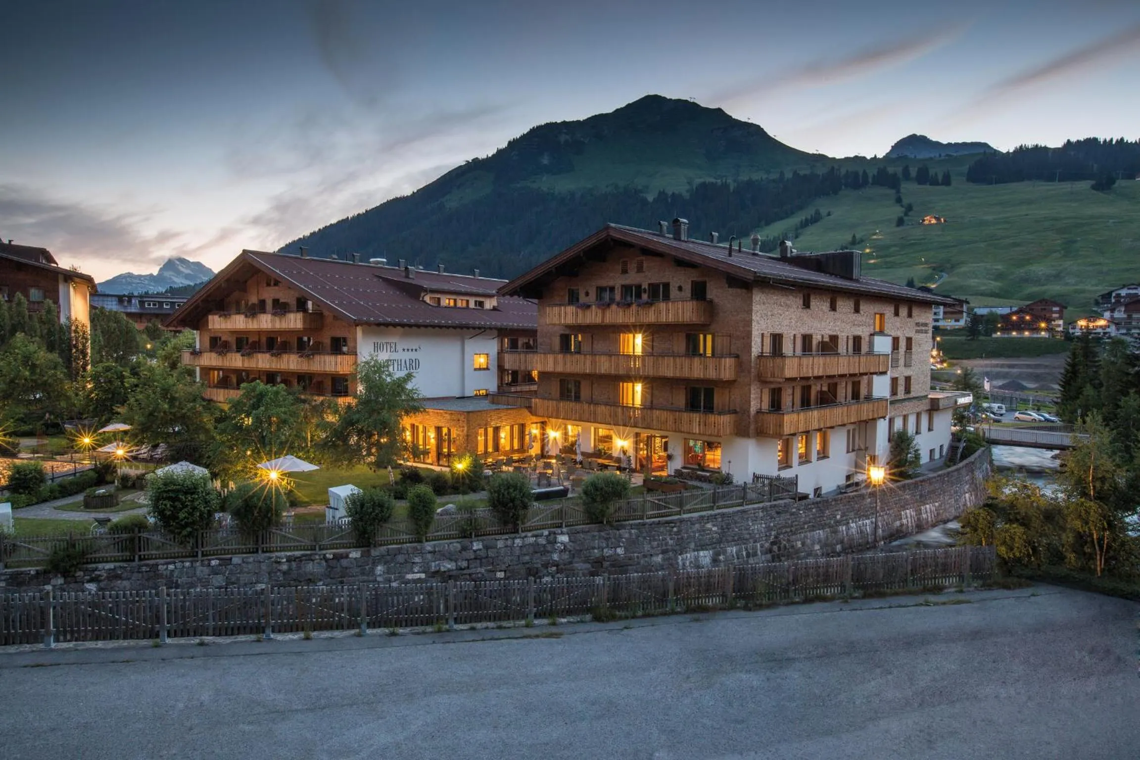 Facade/entrance in Hotel Gotthard