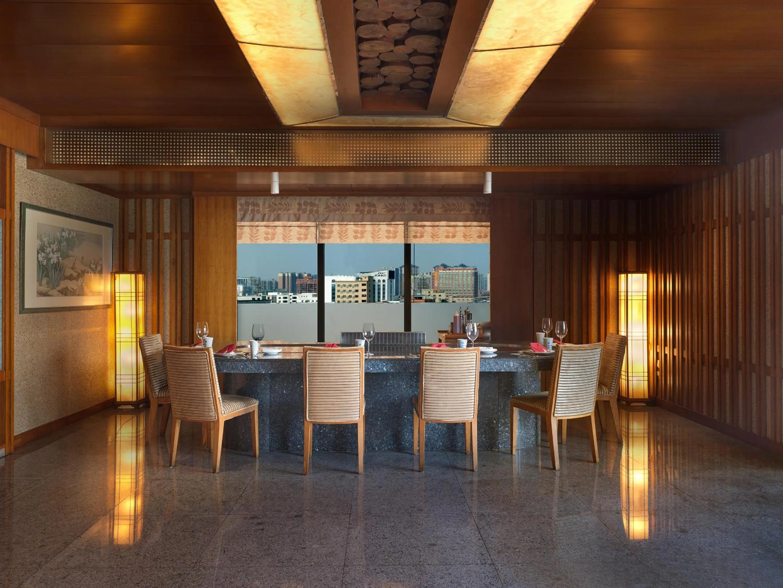 Restaurant/places to eat in Regal Palace Hotel