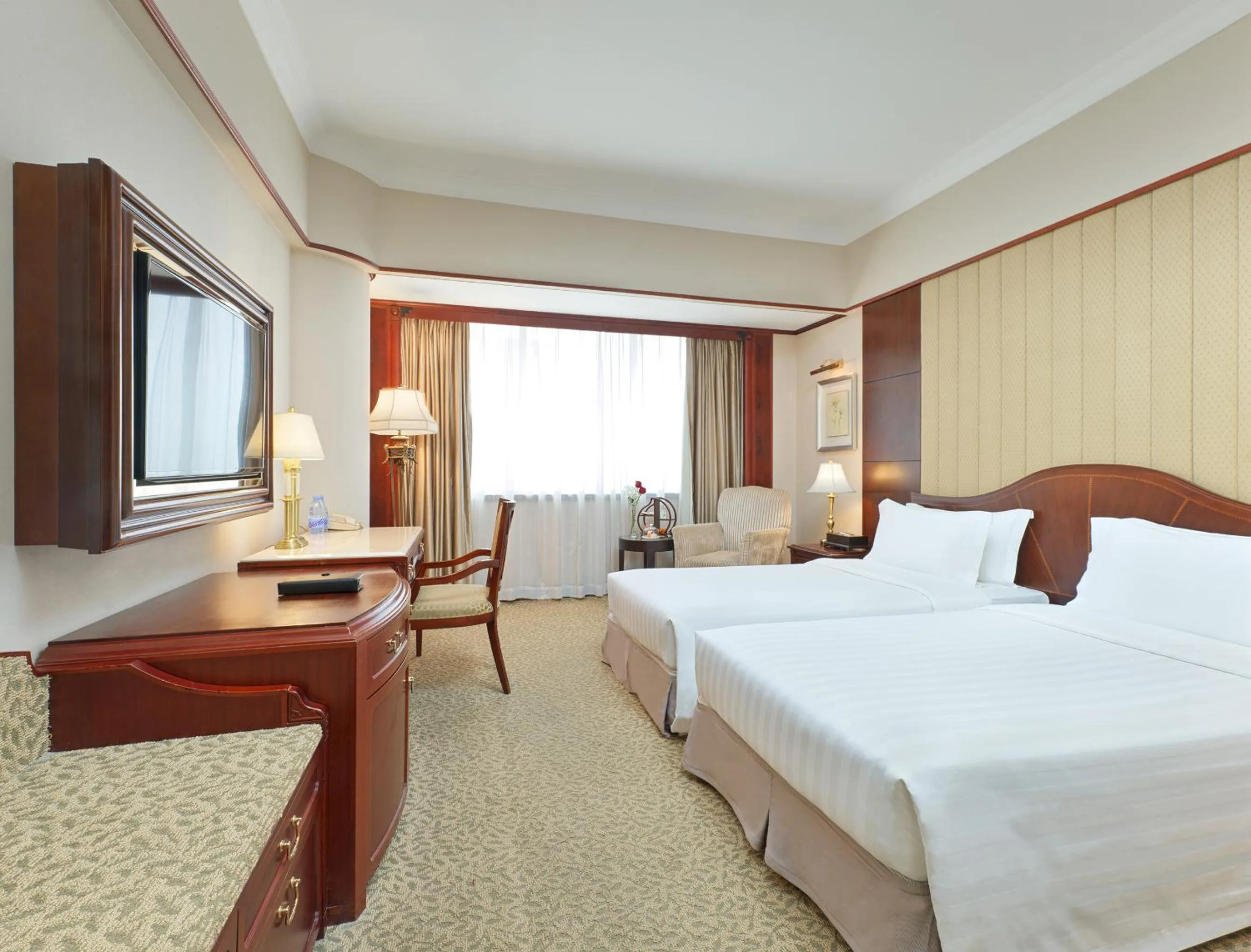 Photo of the whole room, Bed in Regal Palace Hotel