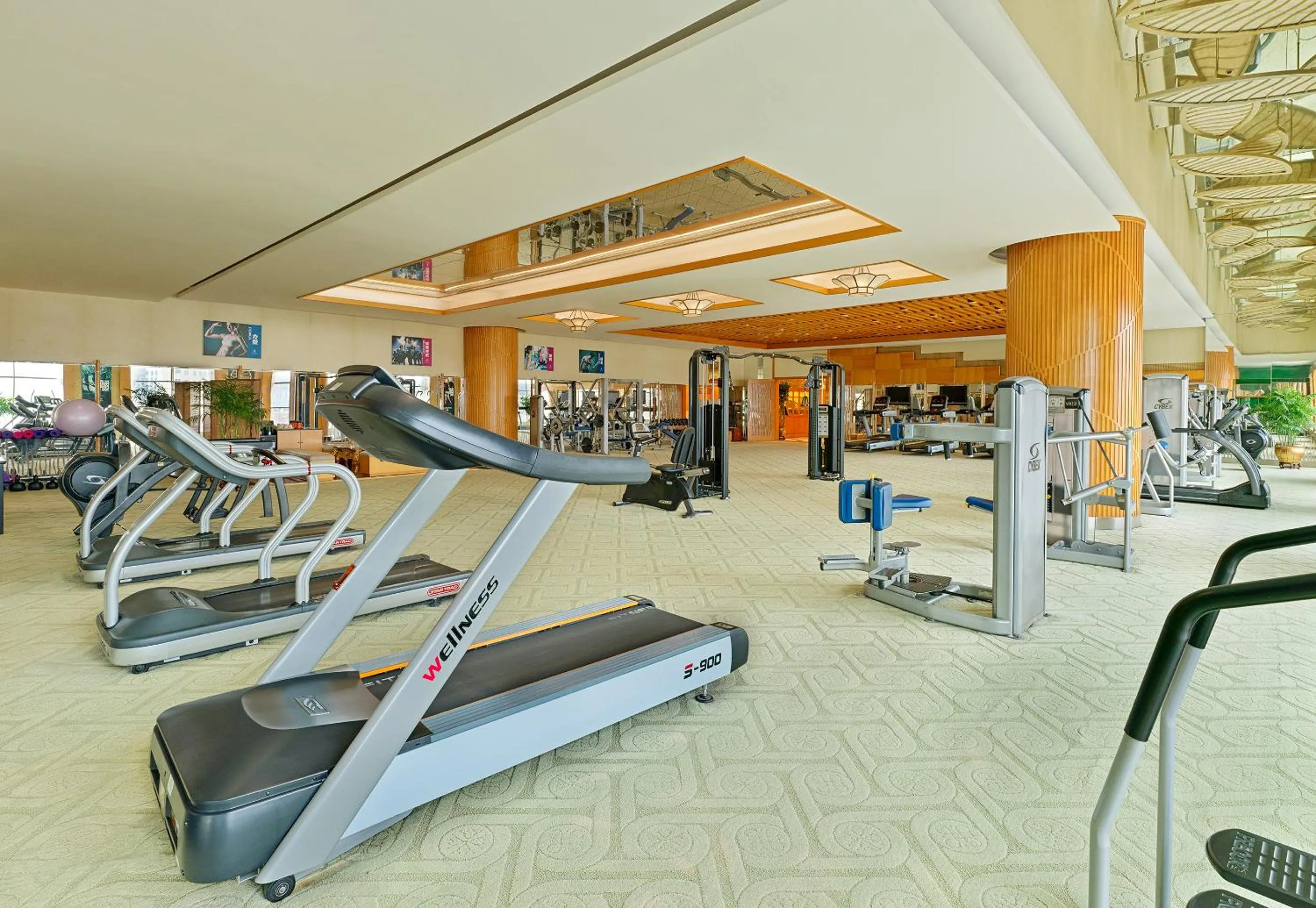 Fitness centre/facilities in Regal Palace Hotel
