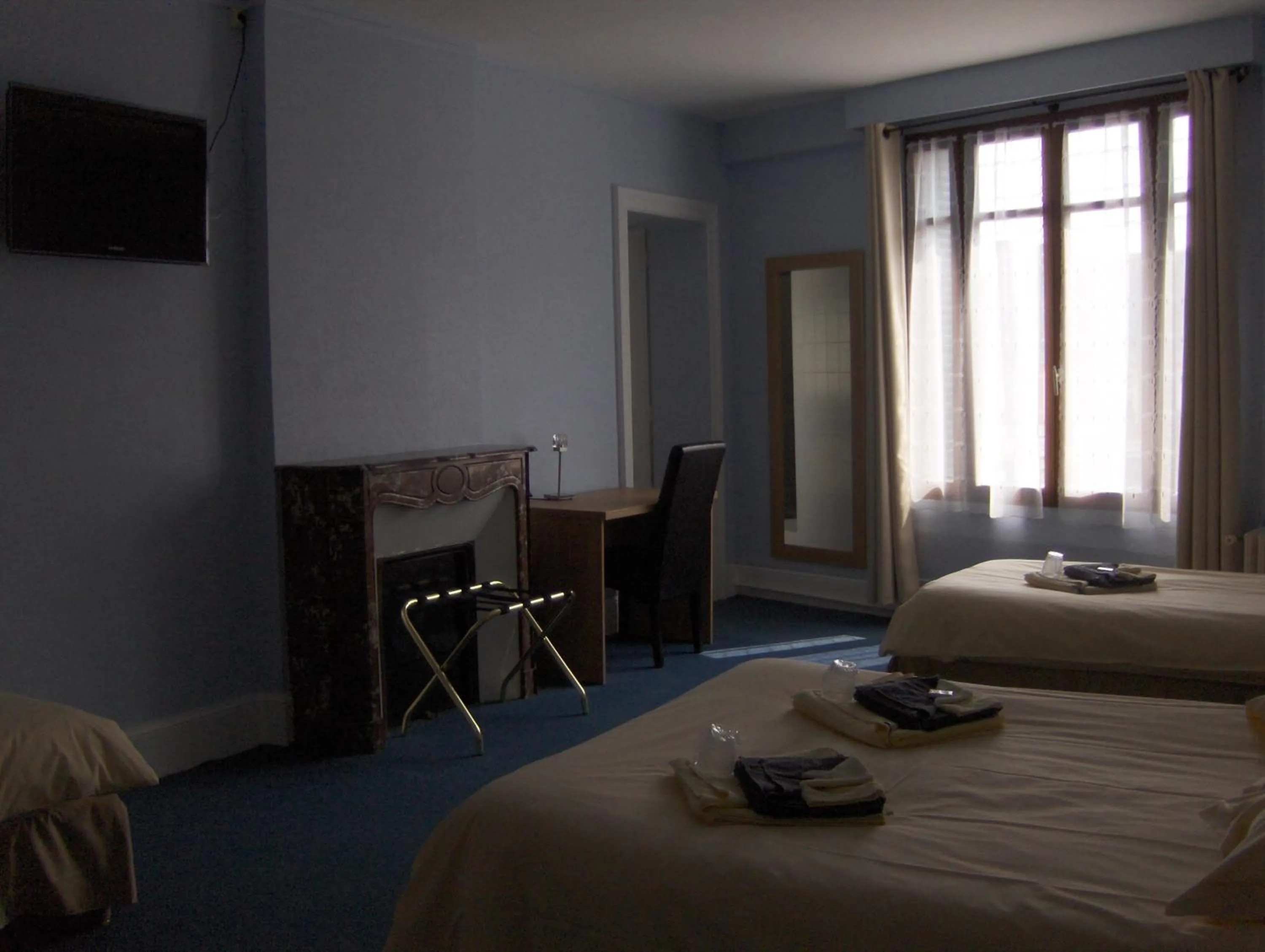 Photo of the whole room in La Tour de Crecy