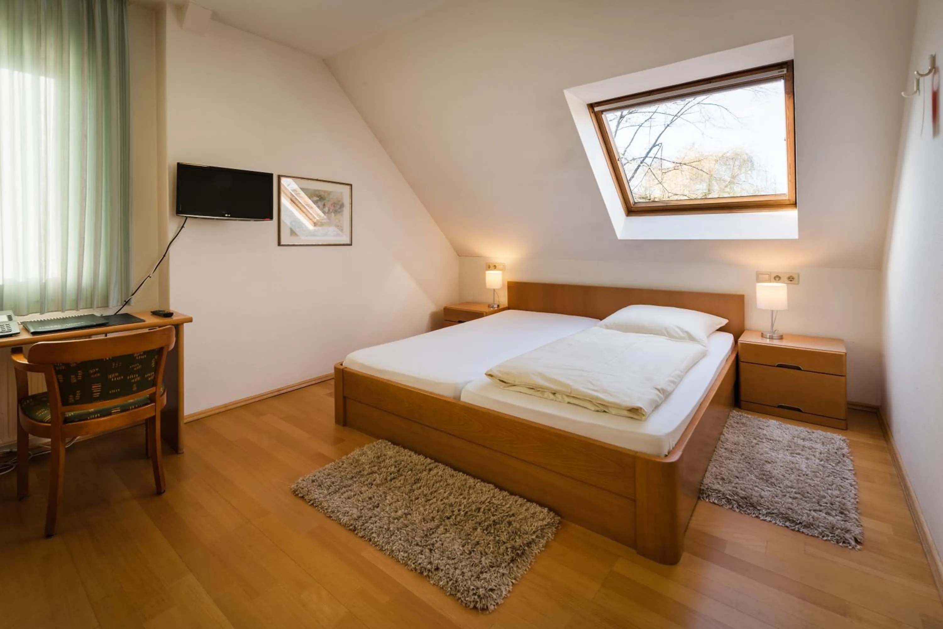 Photo of the whole room, Bed in Hotel & Gasthaus Nagel GmbH