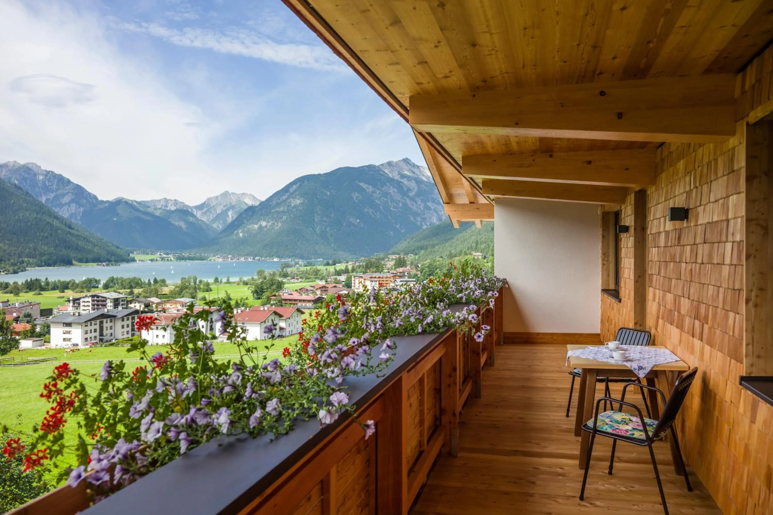Lake view in Appartements Rofan