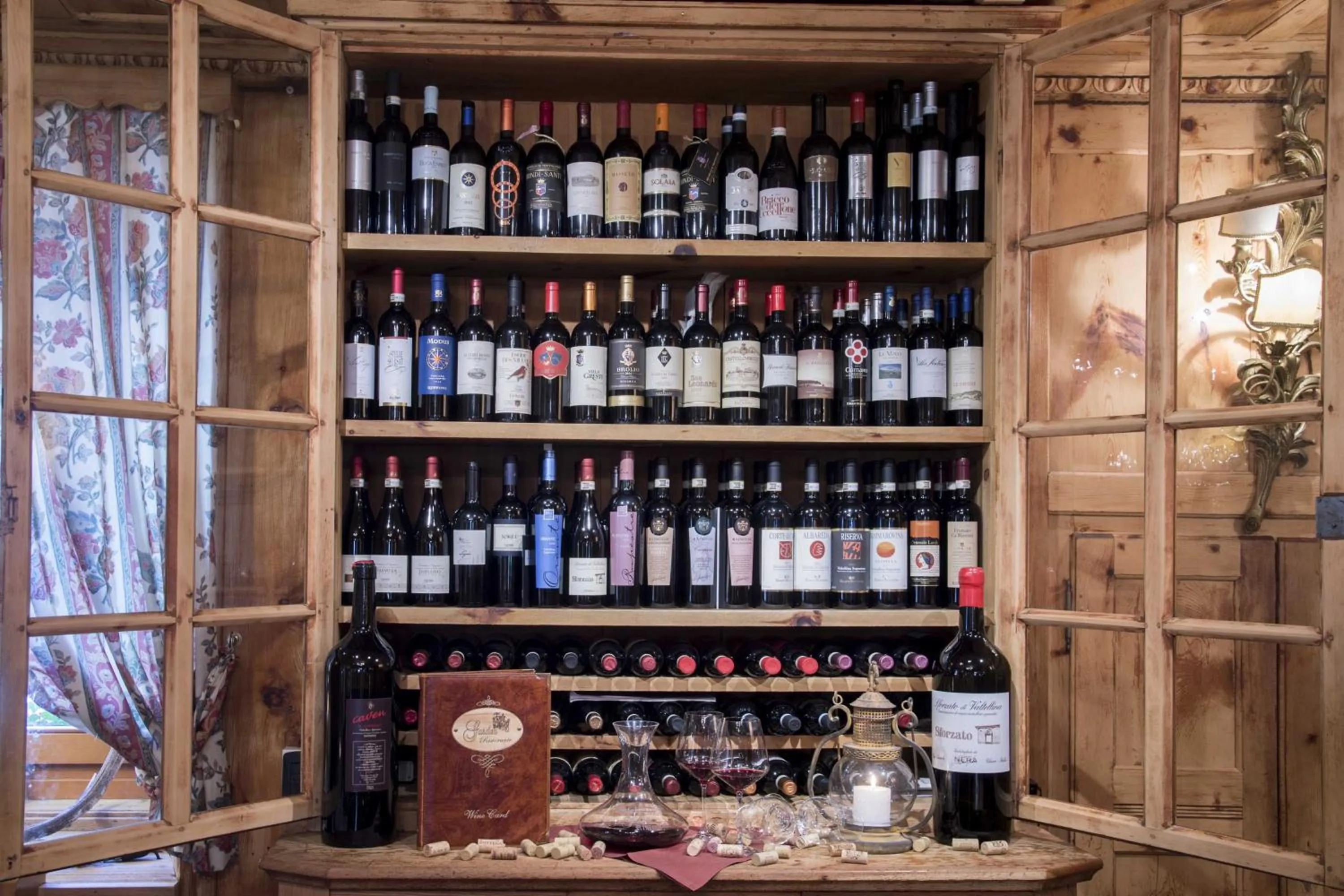 Lounge or bar in Hotel Alpina