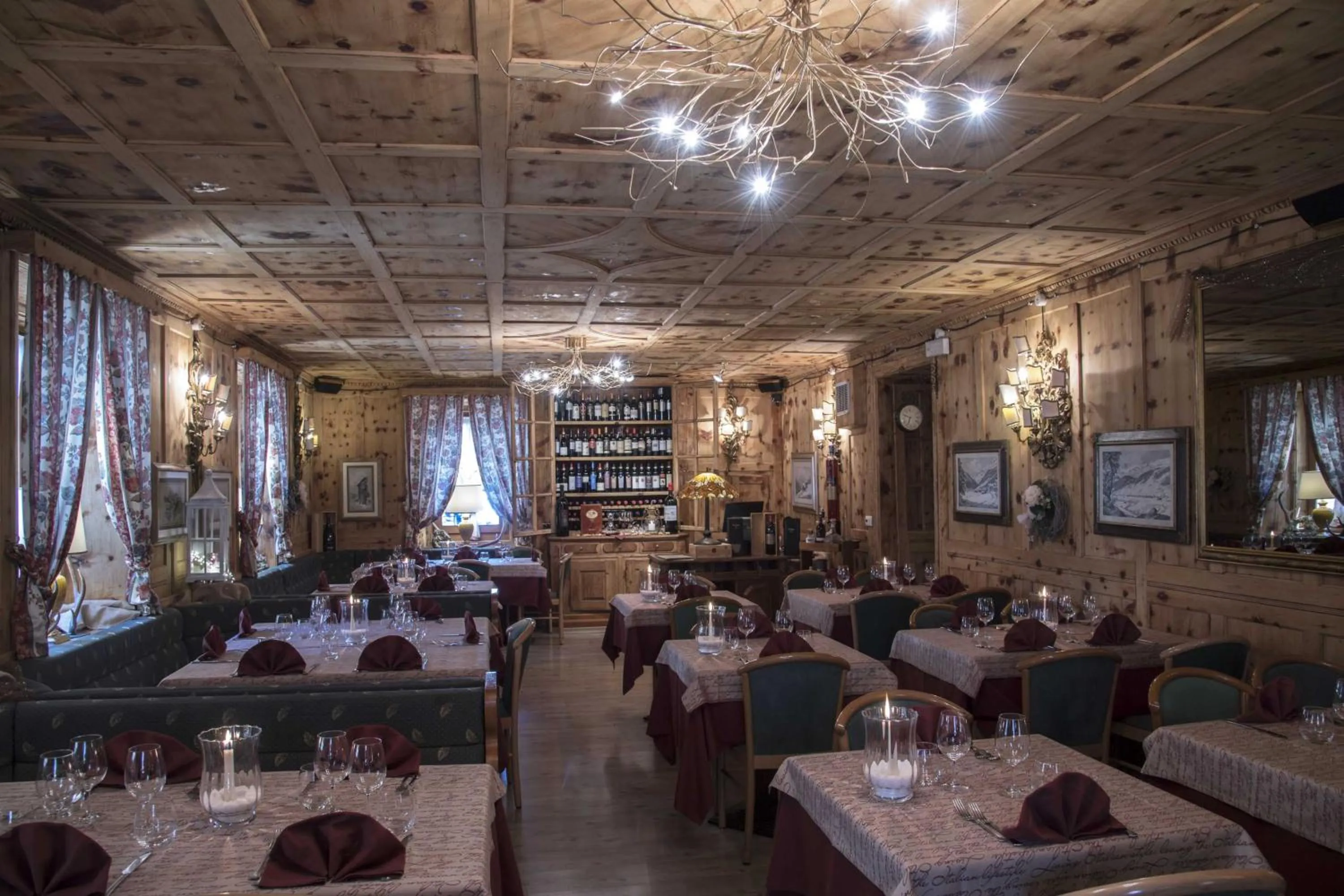 Restaurant/places to eat in Hotel Alpina