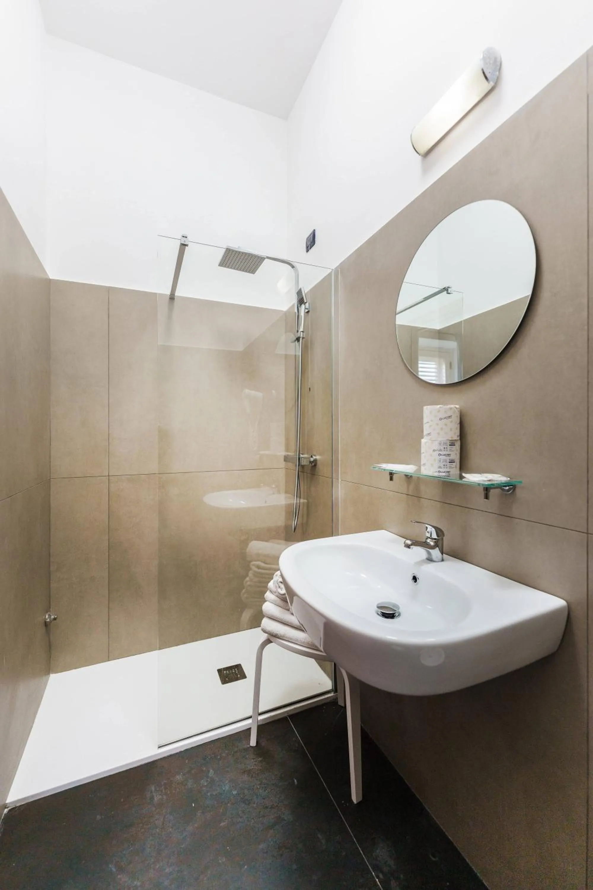 Bathroom in Le Grand Bleu - Gioia Apartments