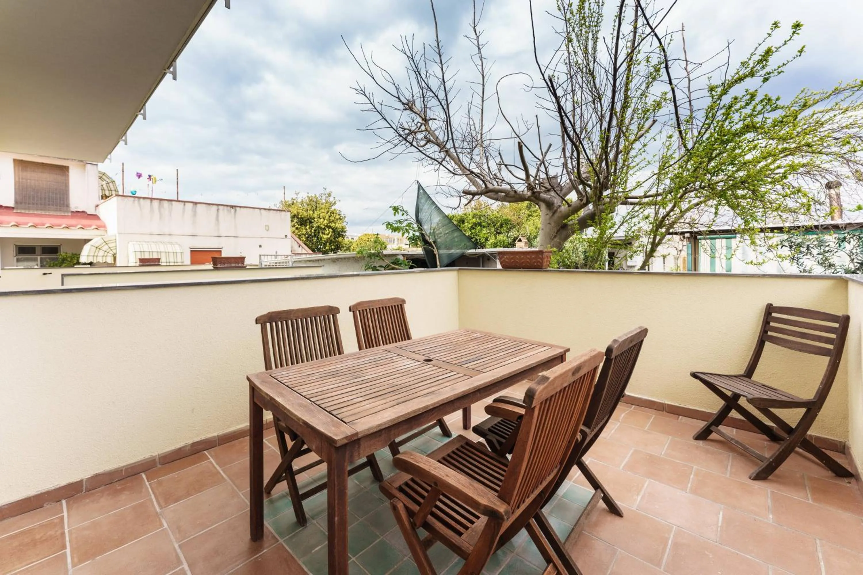 Patio in Le Grand Bleu - Gioia Apartments