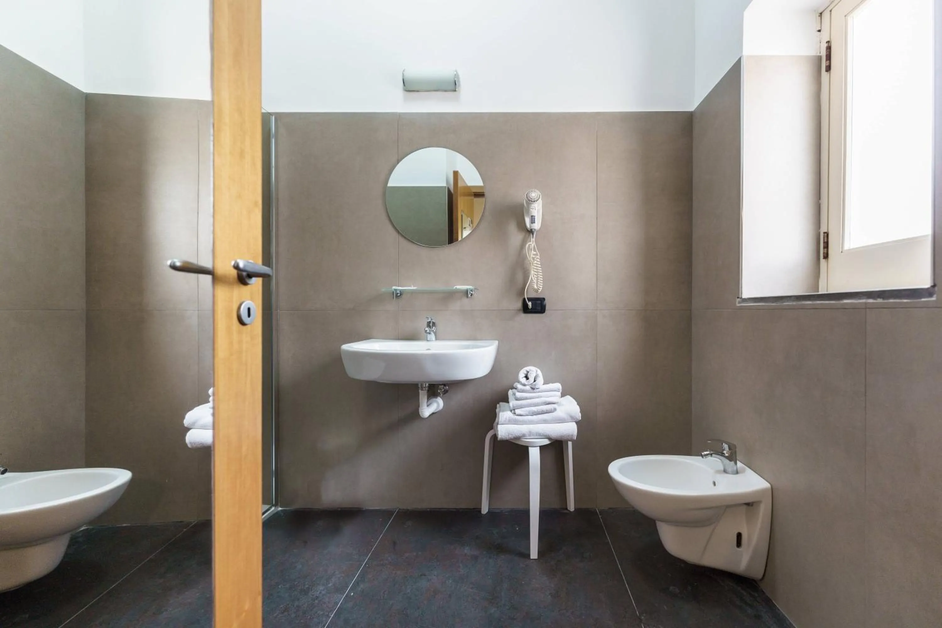 Bathroom in Le Grand Bleu - Gioia Apartments