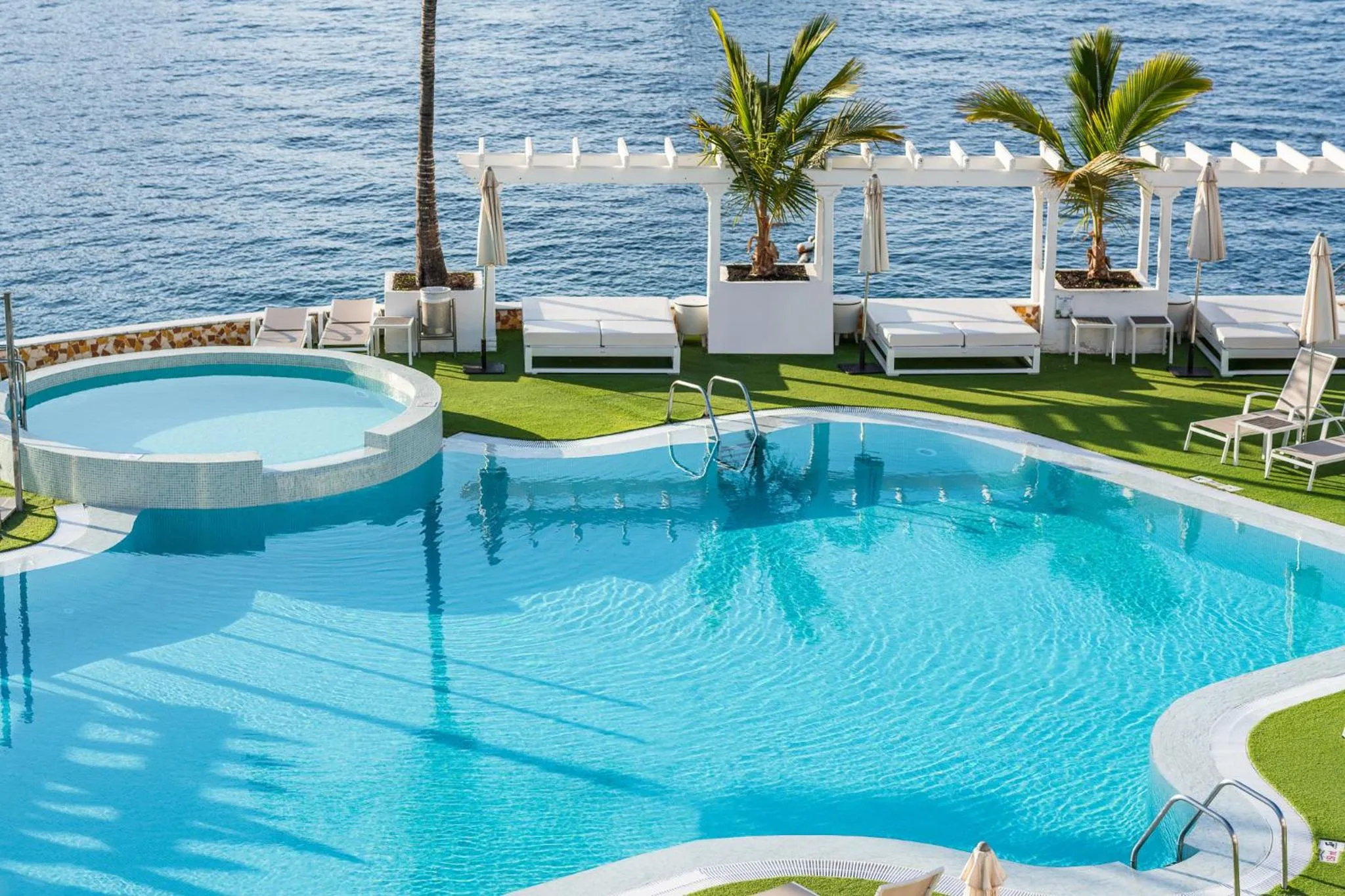 Swimming pool in Hotel LIVVO Puerto de Mogán
