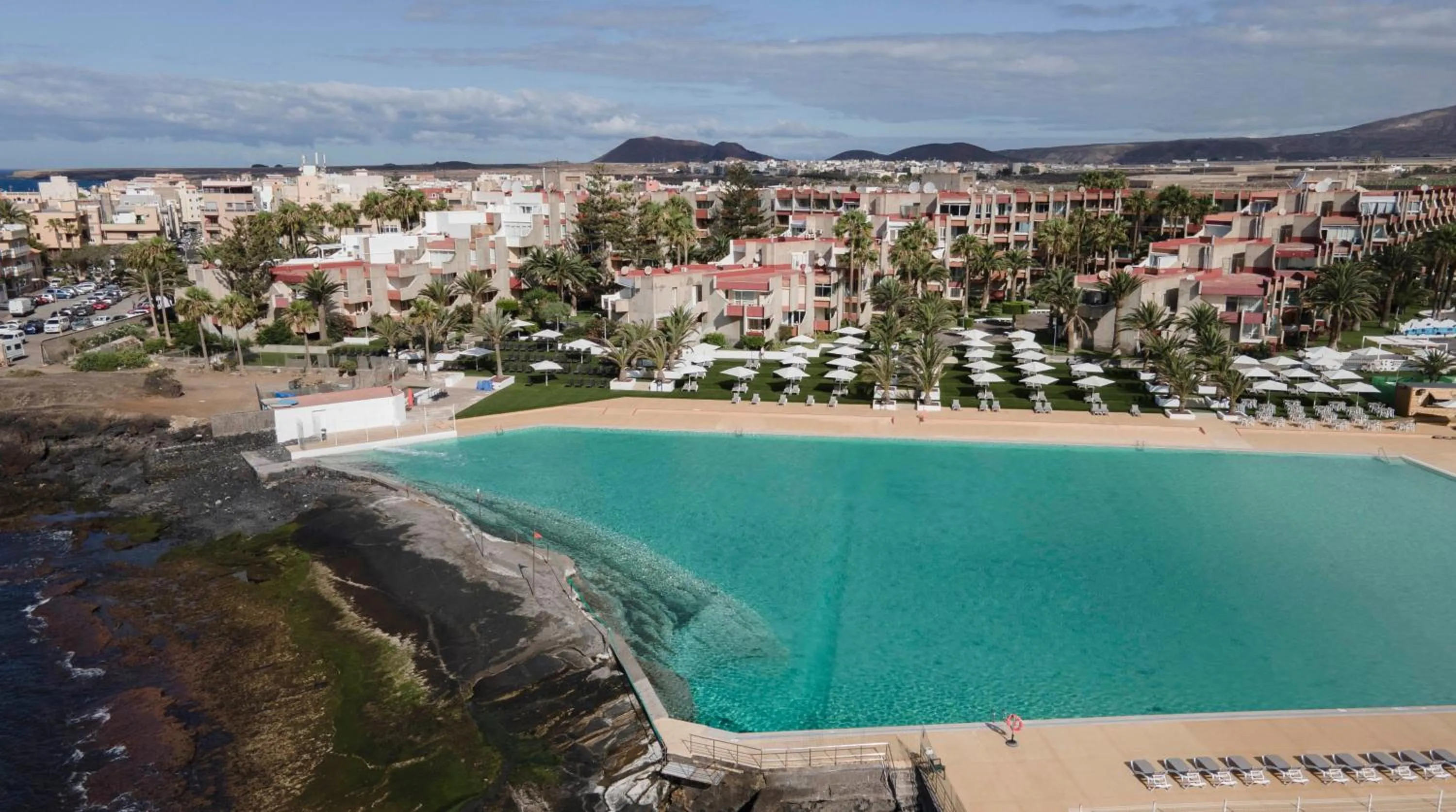 Swimming pool in Ona Alborada
