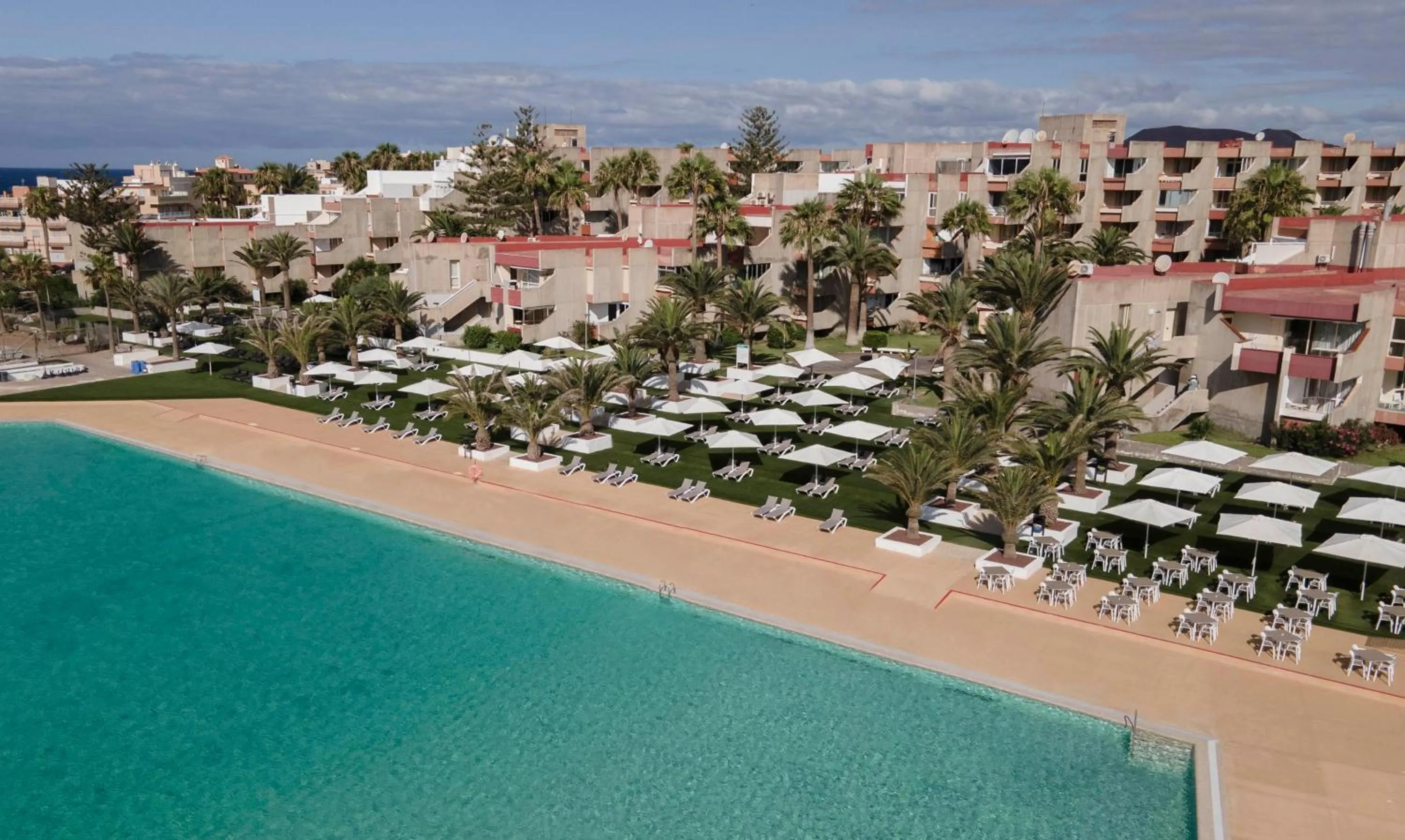 Property building in Ona Alborada