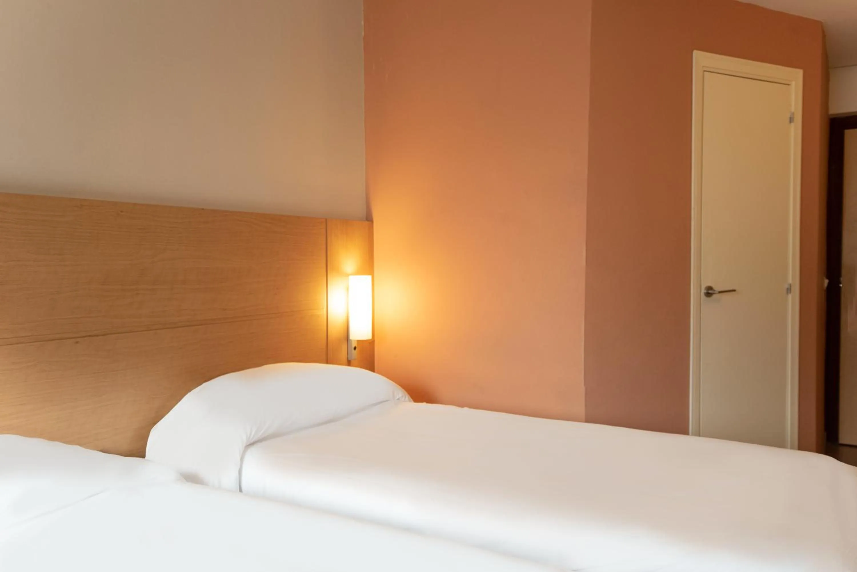 Bed in Ibis Tanger City Center