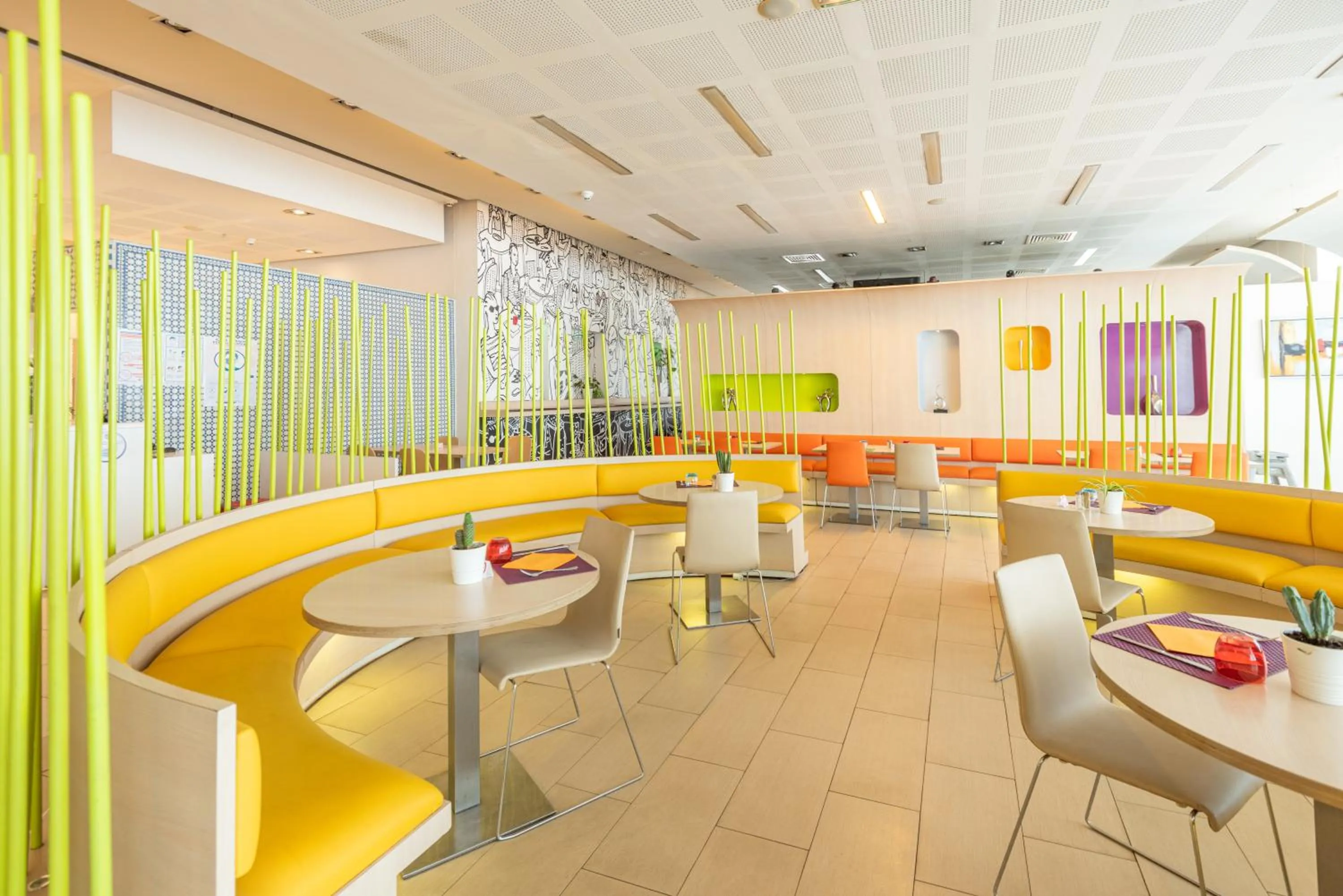 Restaurant/places to eat in Ibis Tanger City Center