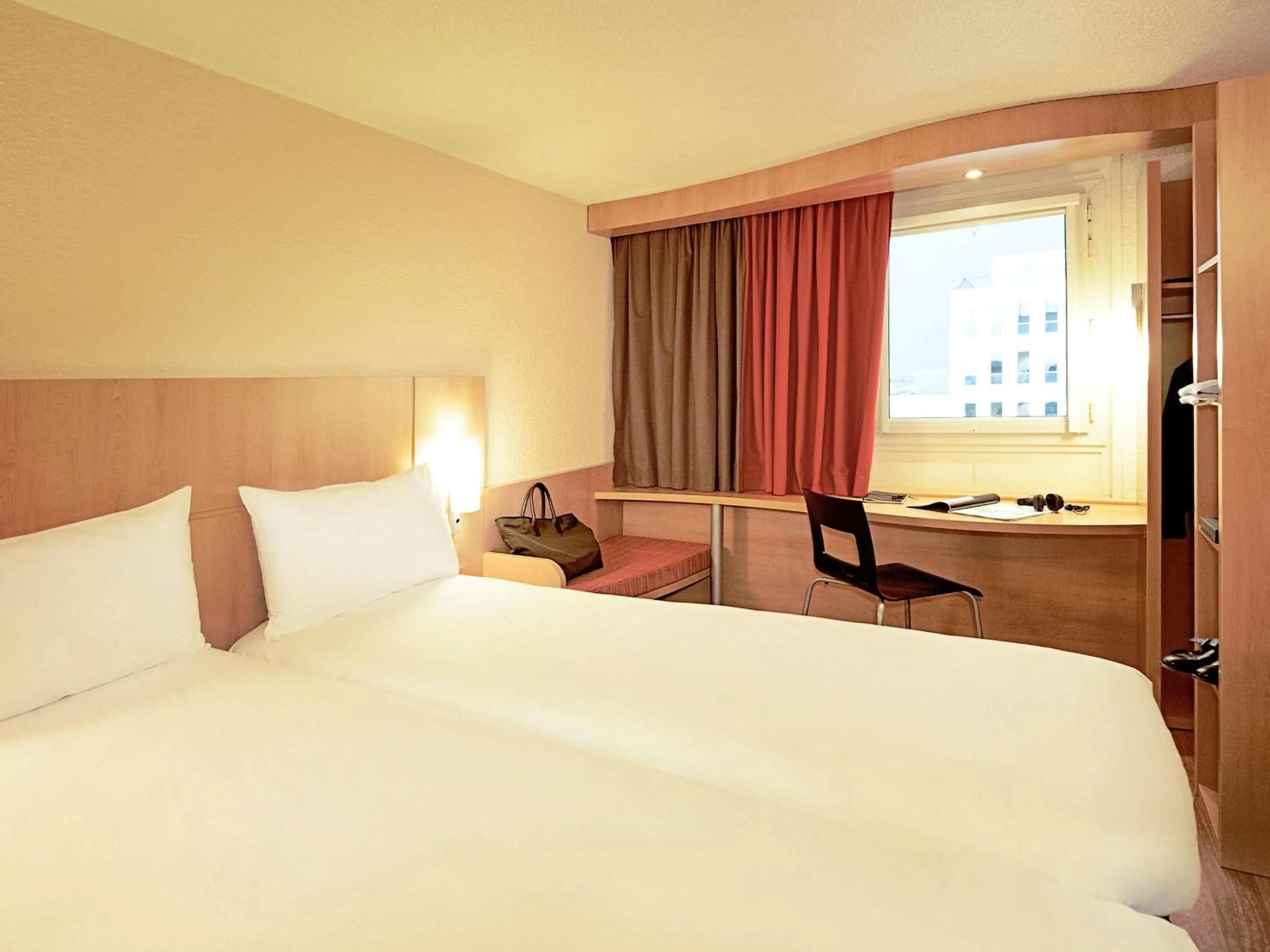 Bedroom, Bed in Ibis Tanger City Center