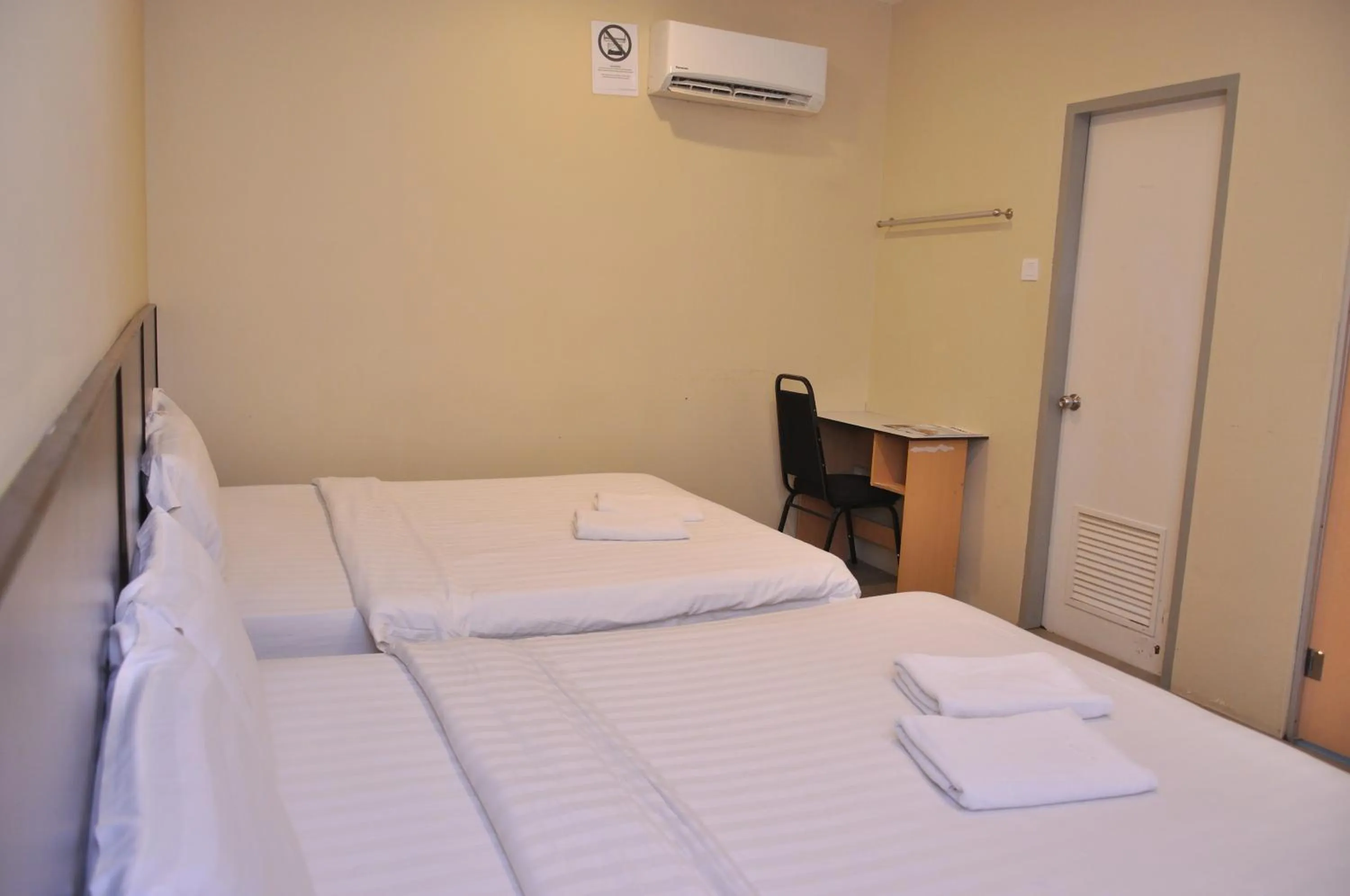 Bedroom, Bed in Kuching Transit Inn