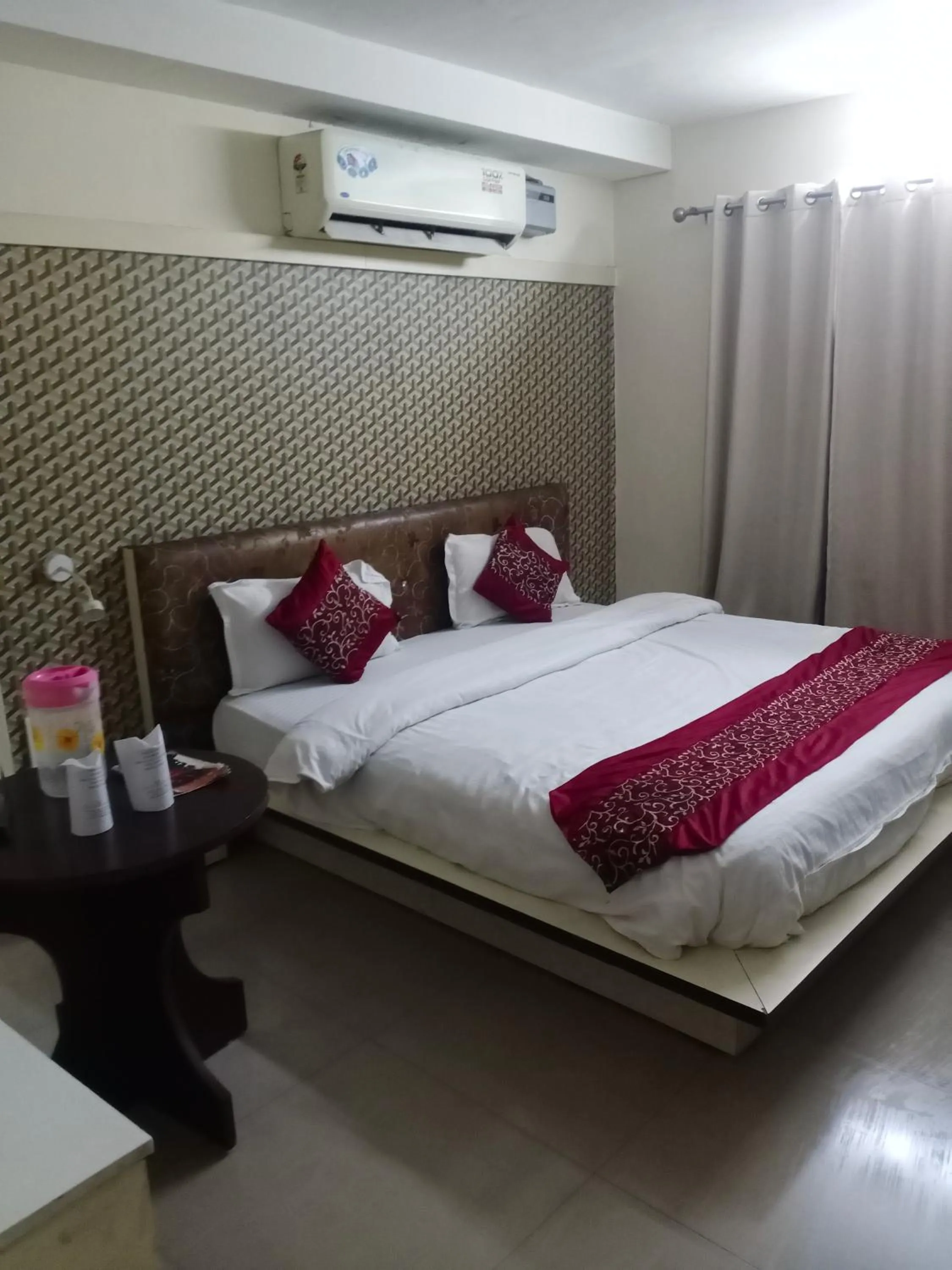 Bed in Hotel Vikrant