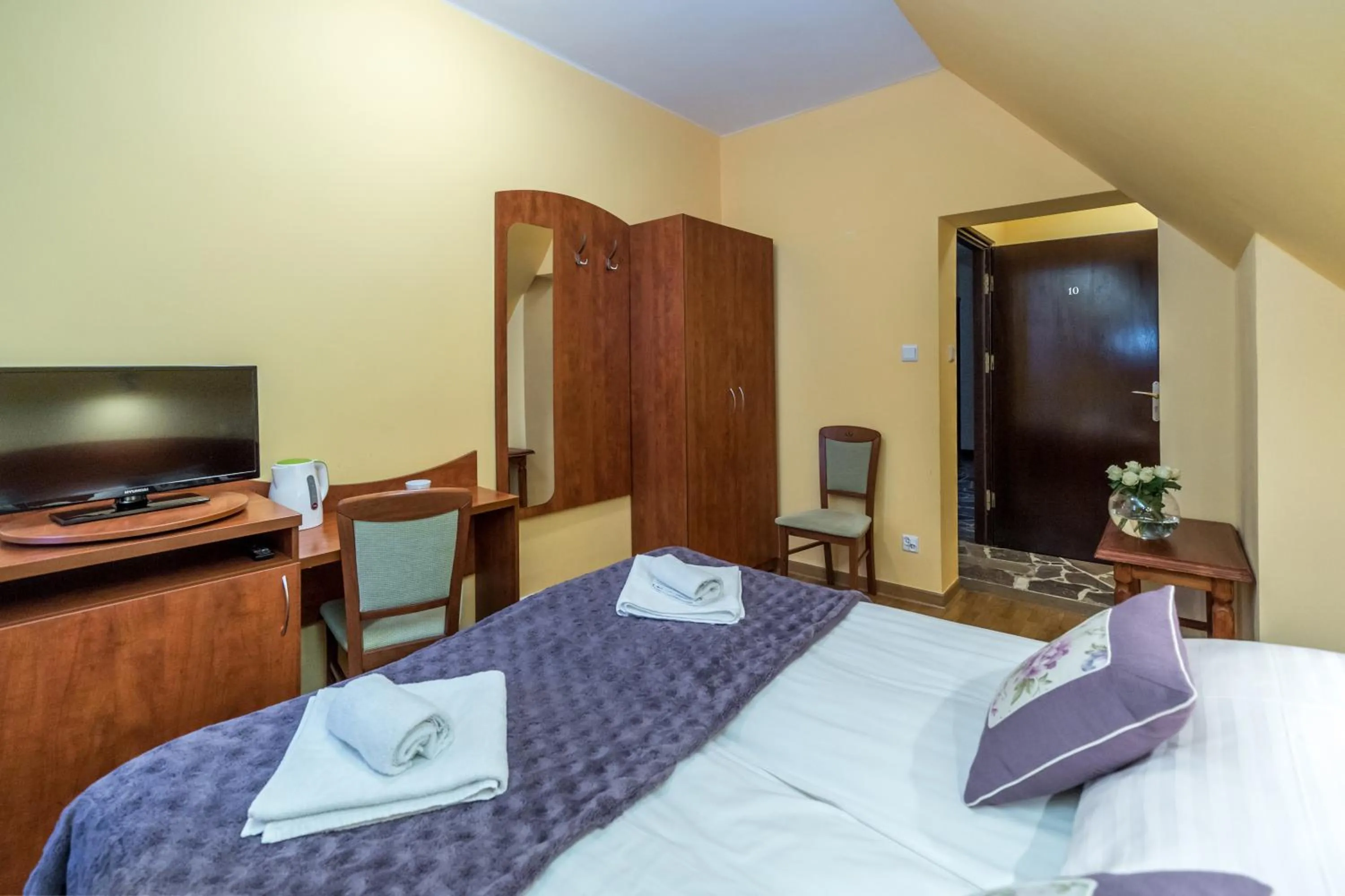 Bed in Astoria - Willa Literatów