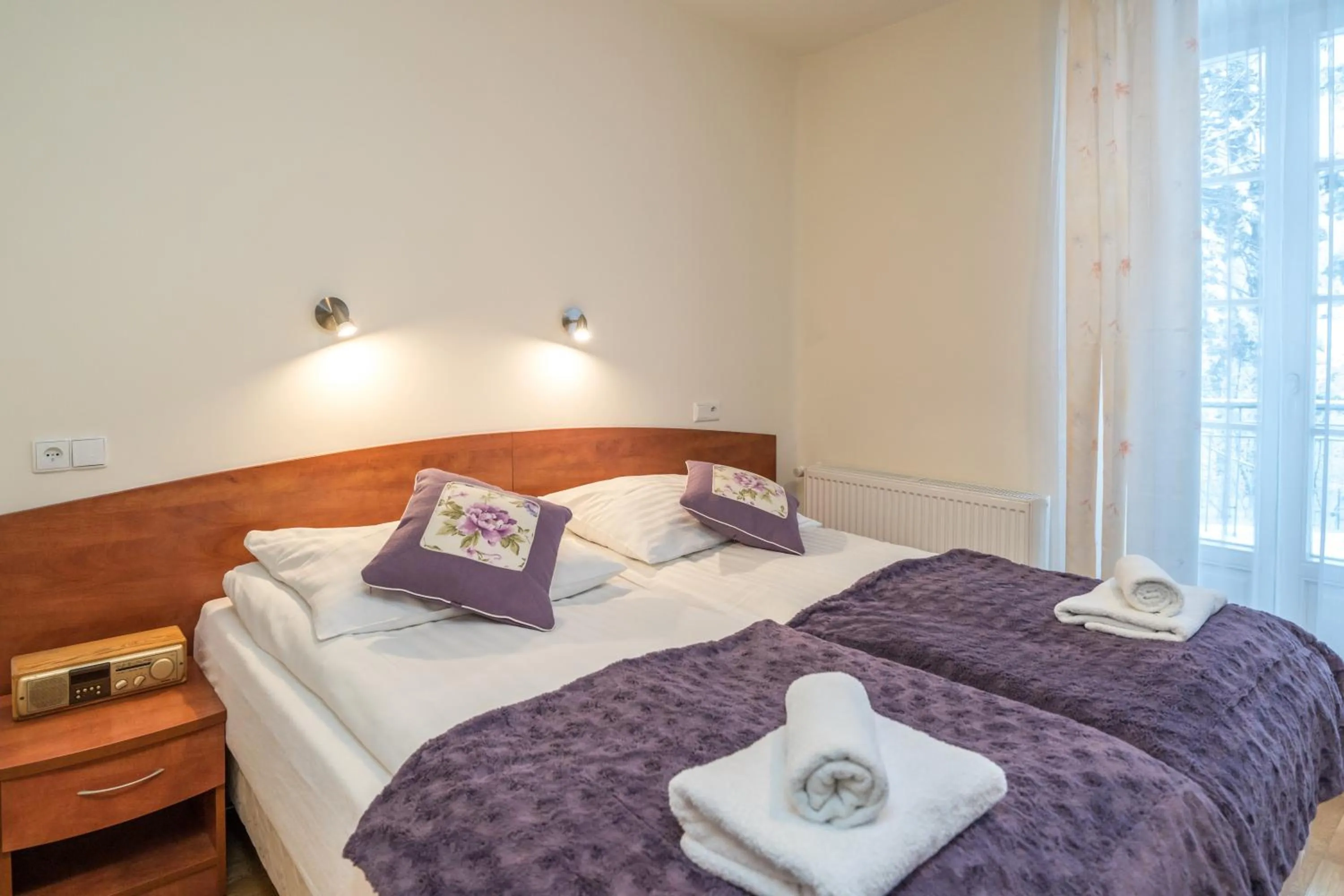 Bed in Astoria - Willa Literatów