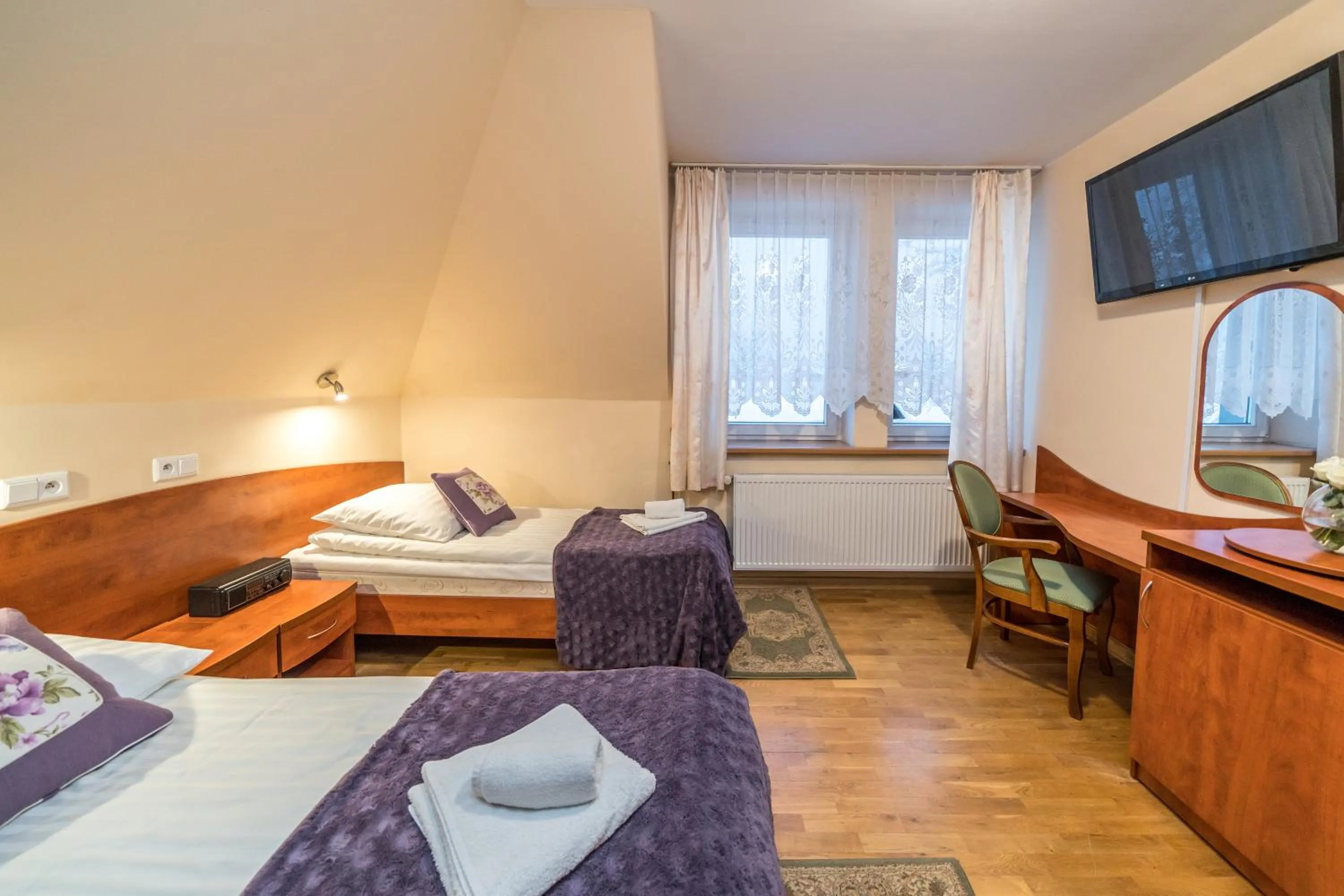 Bed in Astoria - Willa Literatów