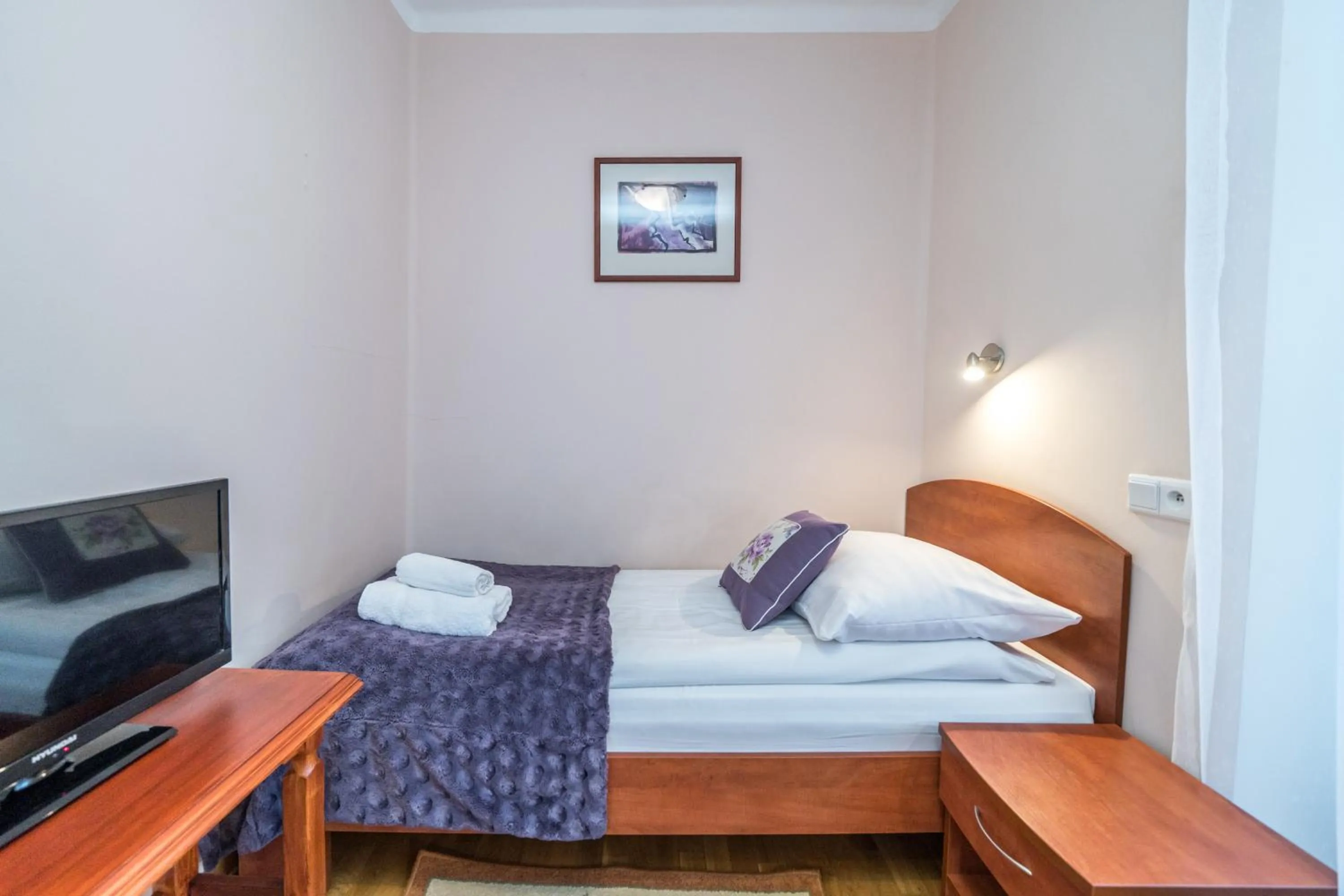 Bed in Astoria - Willa Literatów