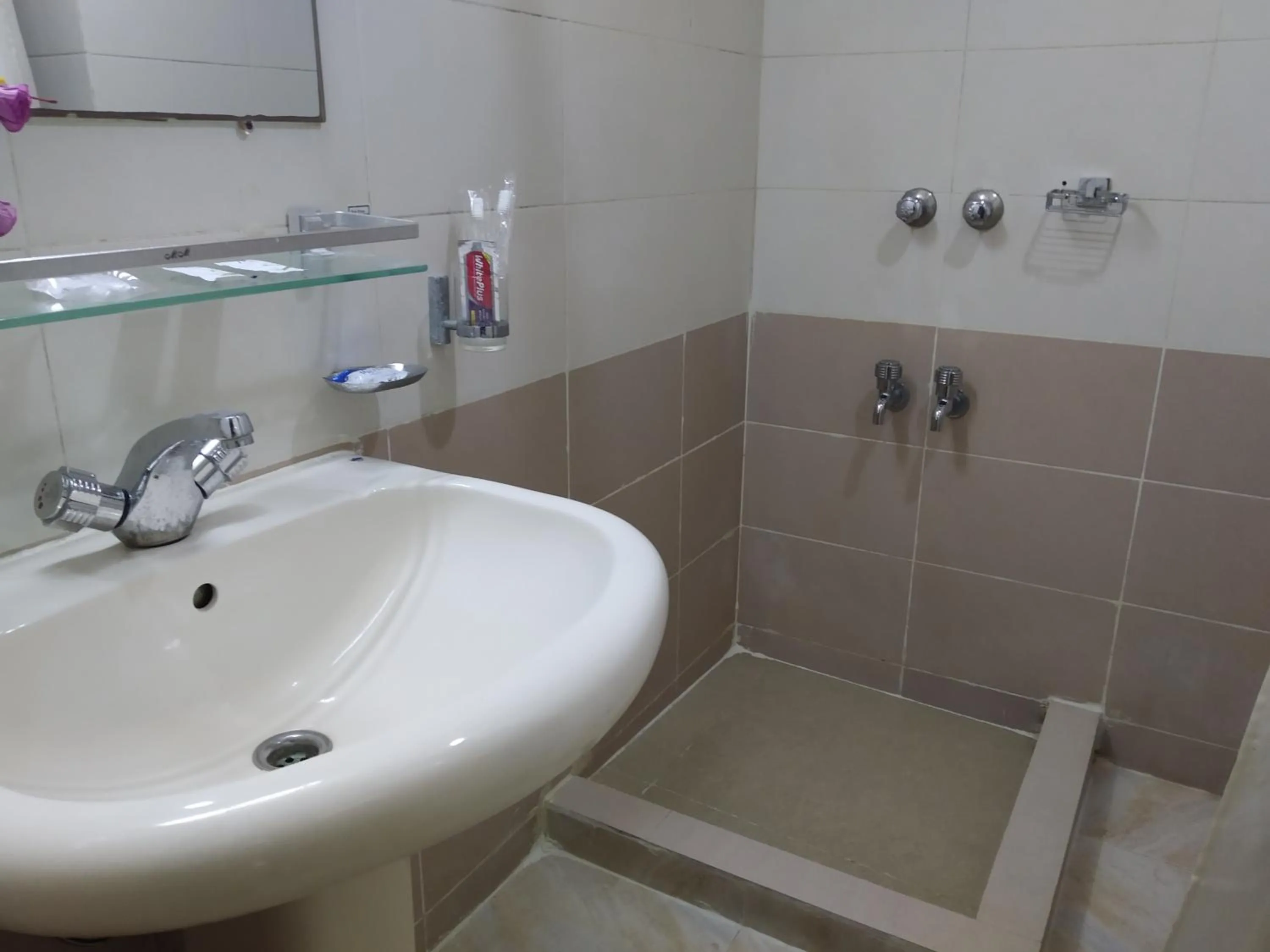 Bathroom in Tiger Garden Int Hotel