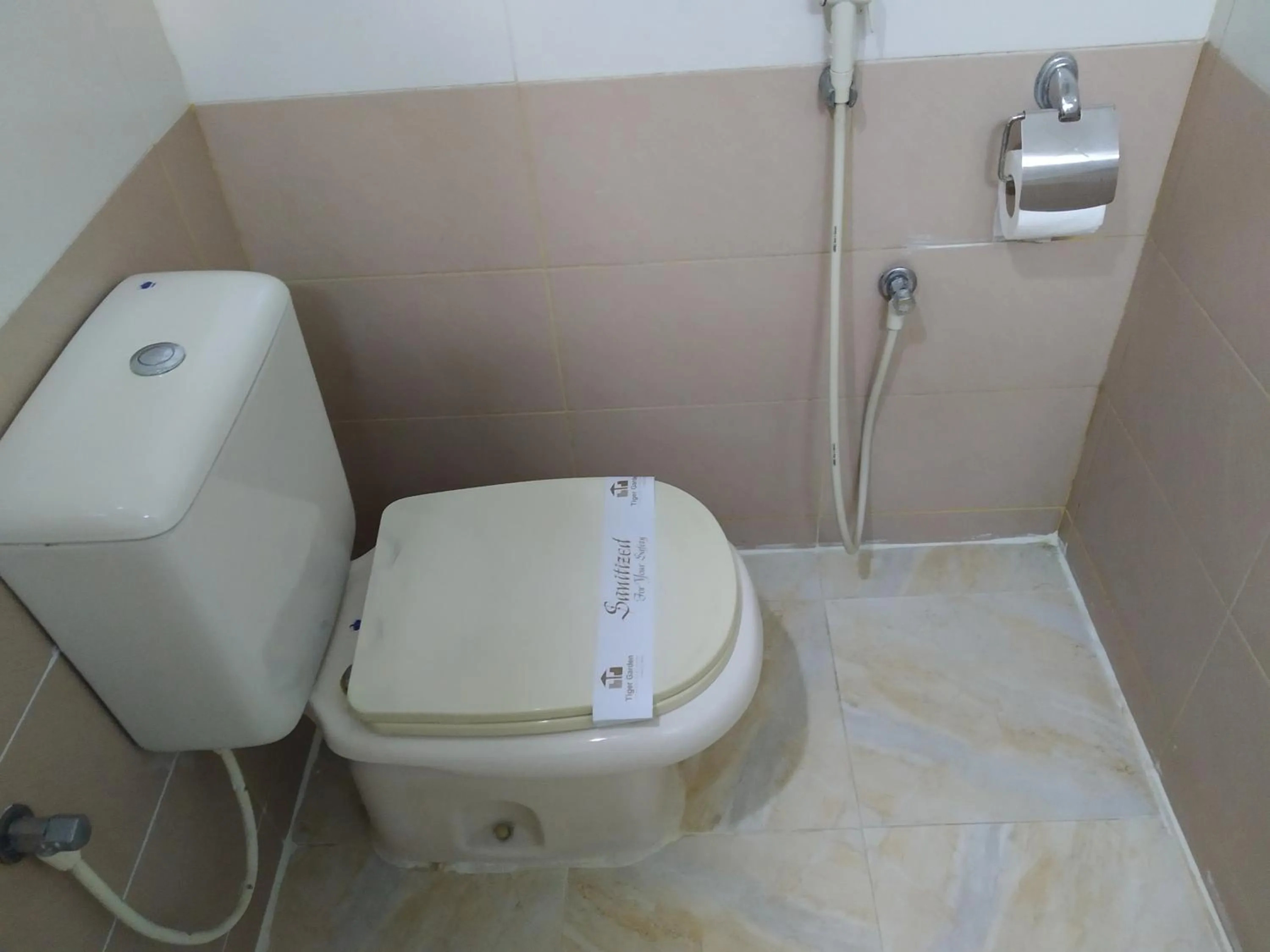 Toilet in Tiger Garden Int Hotel