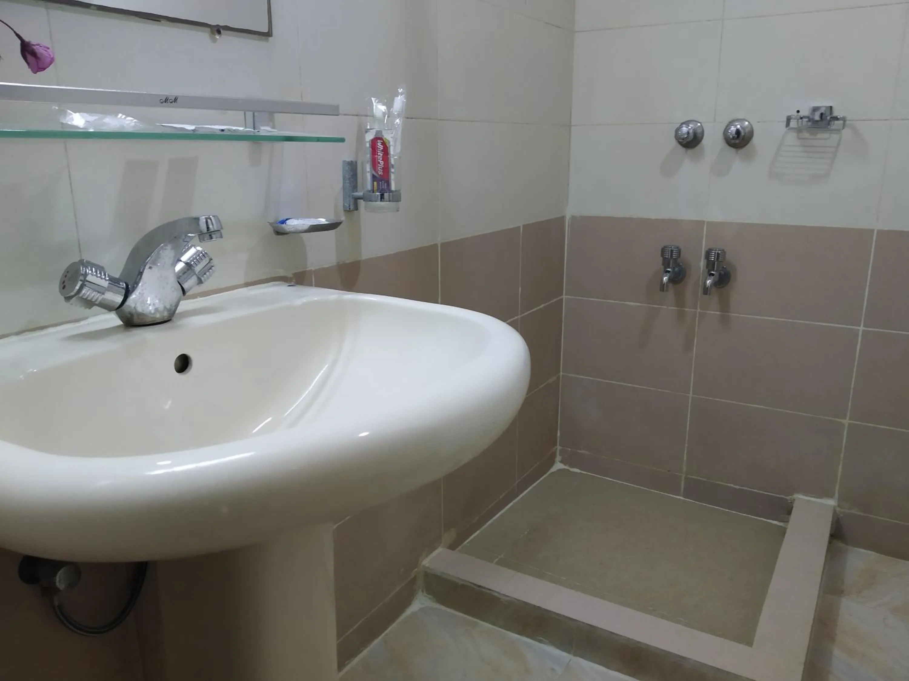 Bathroom in Tiger Garden Int Hotel