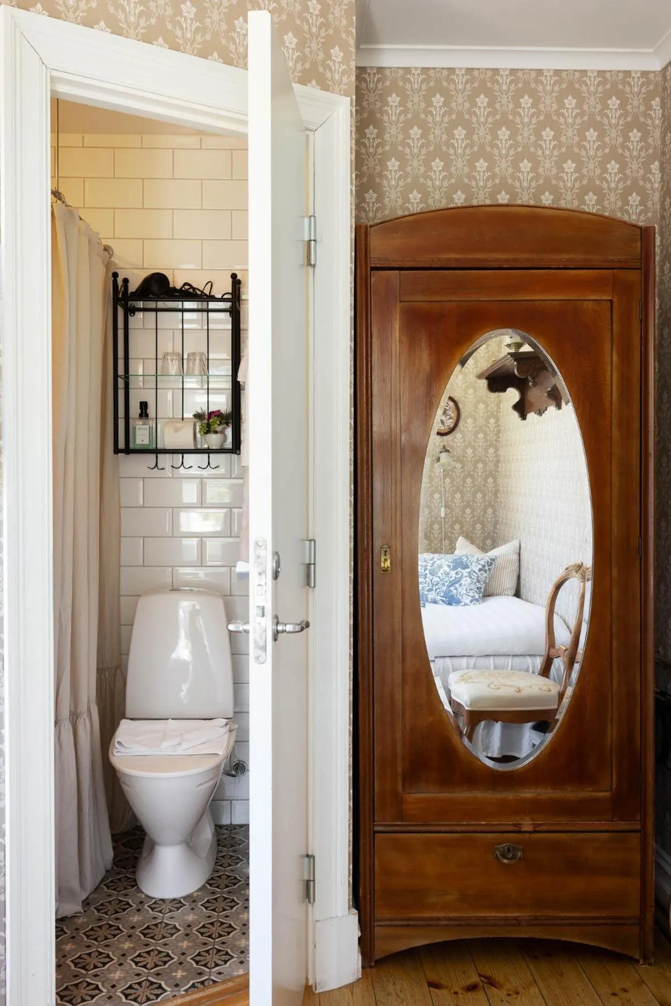 Photo of the whole room in Strandflickornas Havshotell Lysekil