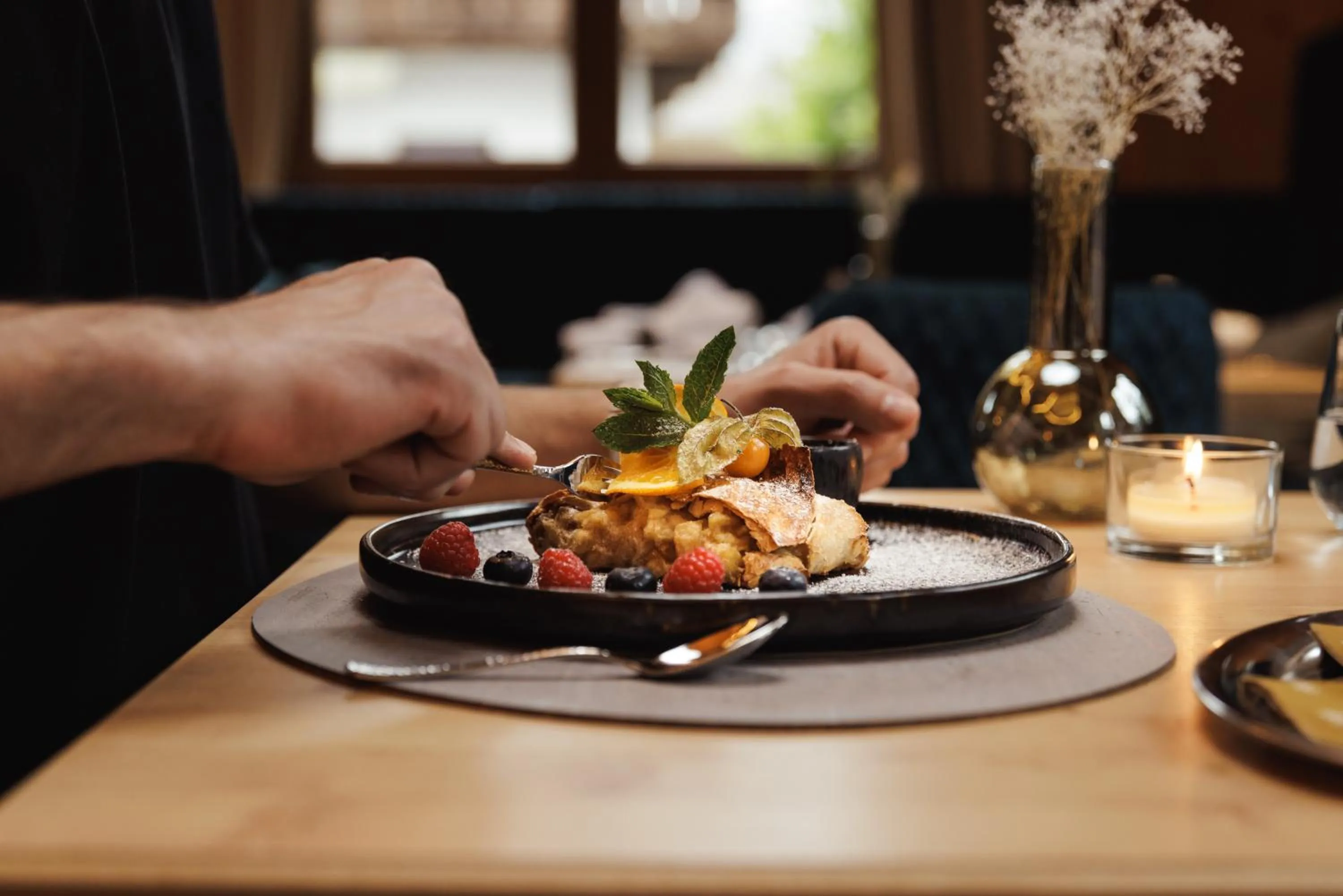 Restaurant/places to eat in PACHMAIR 1453 apart resort