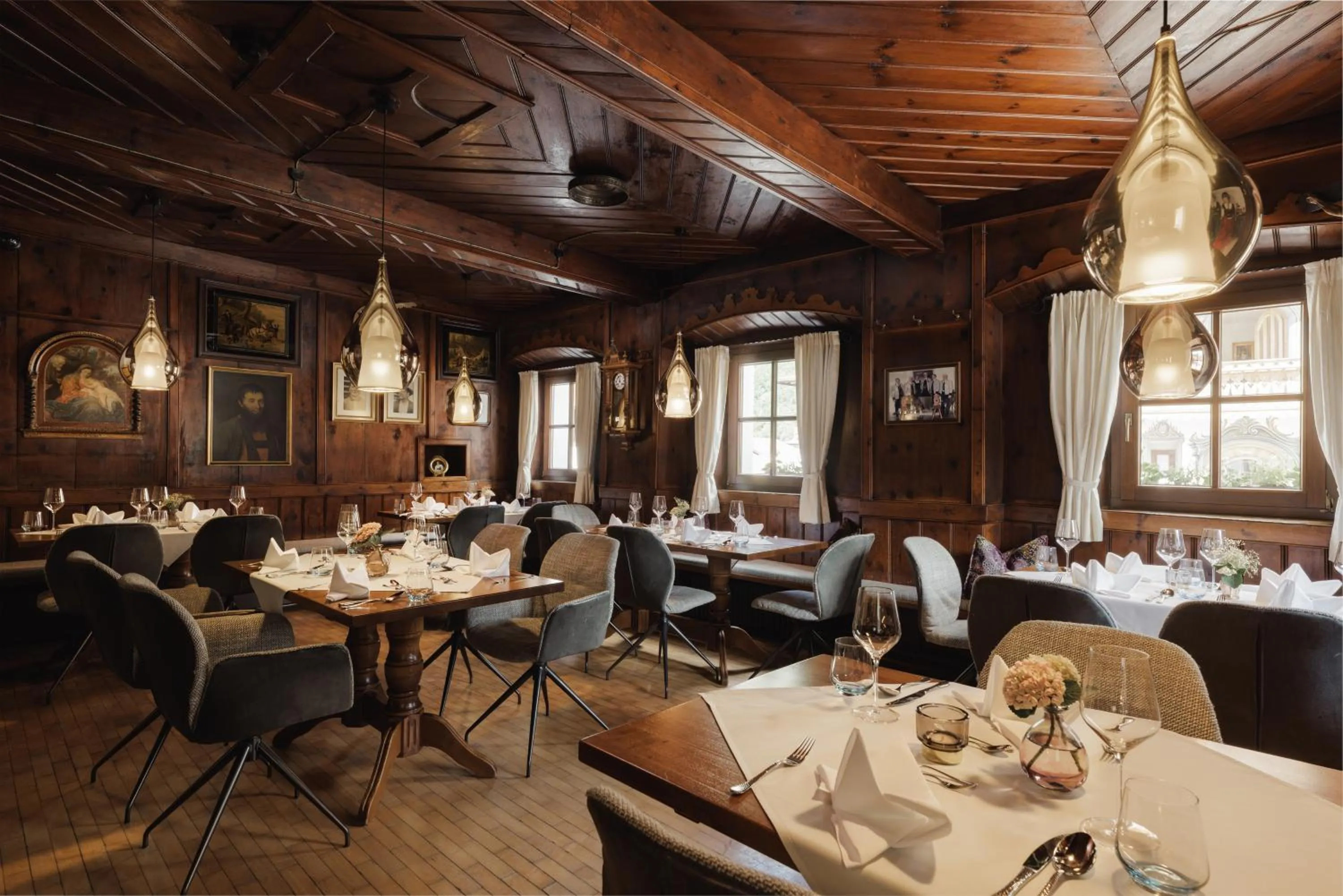 Restaurant/places to eat in PACHMAIR 1453 apart resort