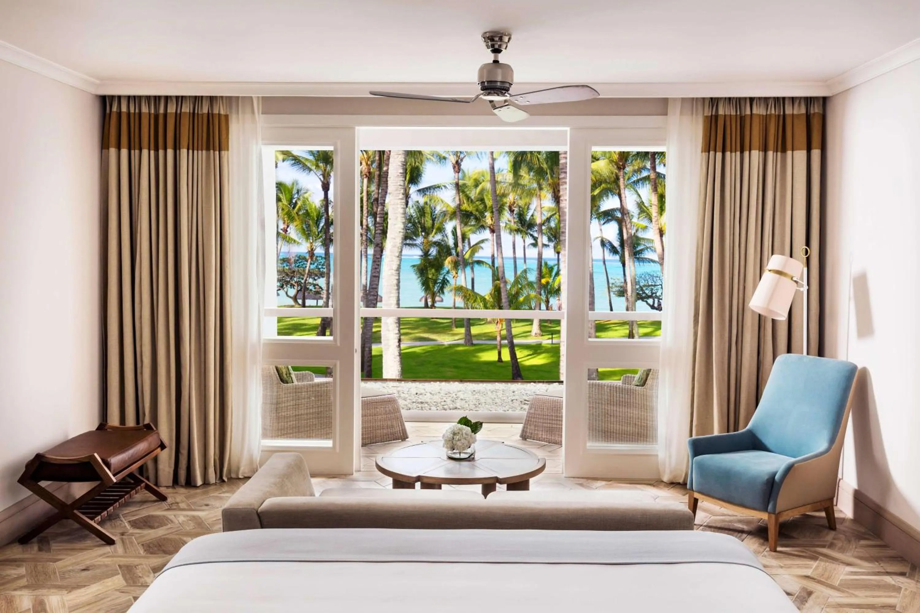 Bedroom, Bed in One&Only Le Saint Géran, Mauritius