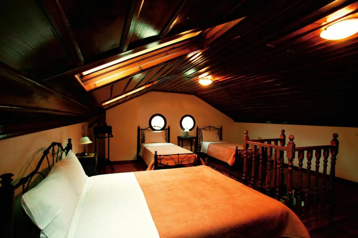 Photo of the whole room, Bed in Villa Kastanodasos