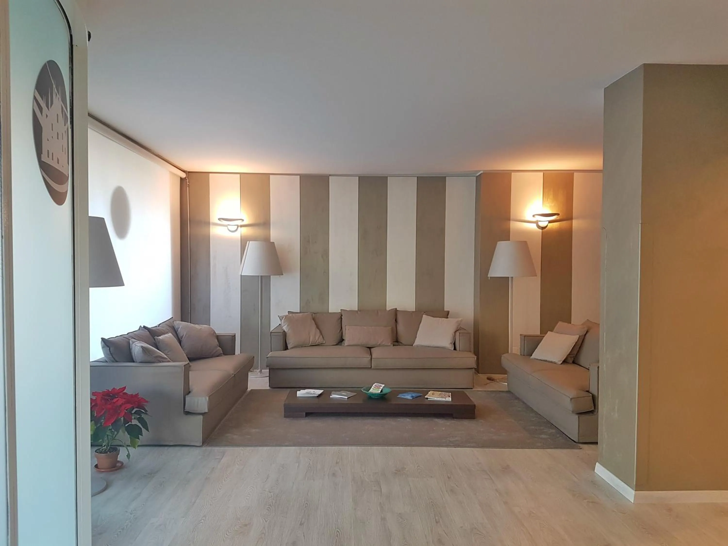 Lobby or reception in Plus Welcome Milano