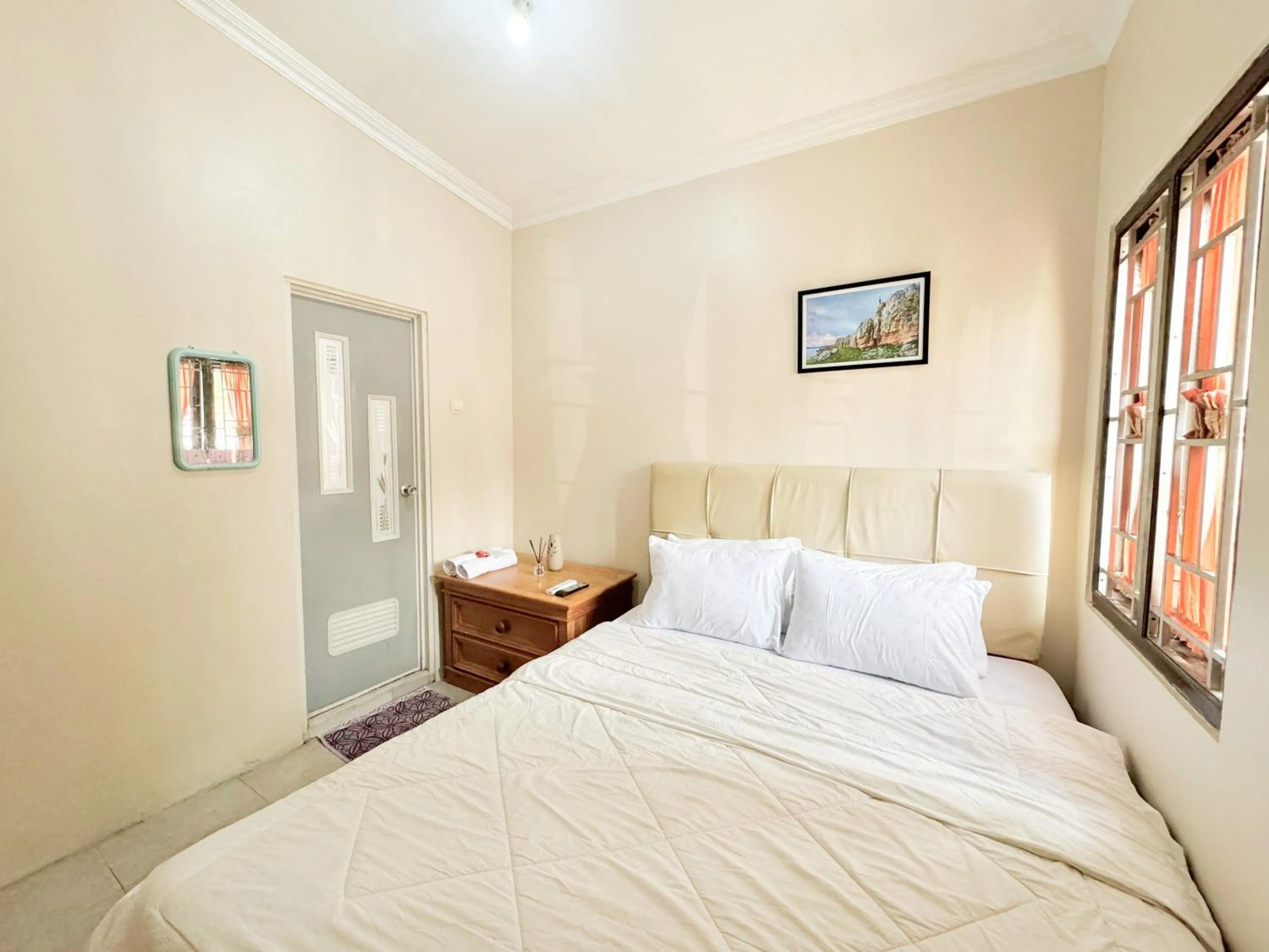 Bedroom, Bed in OWK Homestay Syariah Mitra RedDoorz Wonosobo