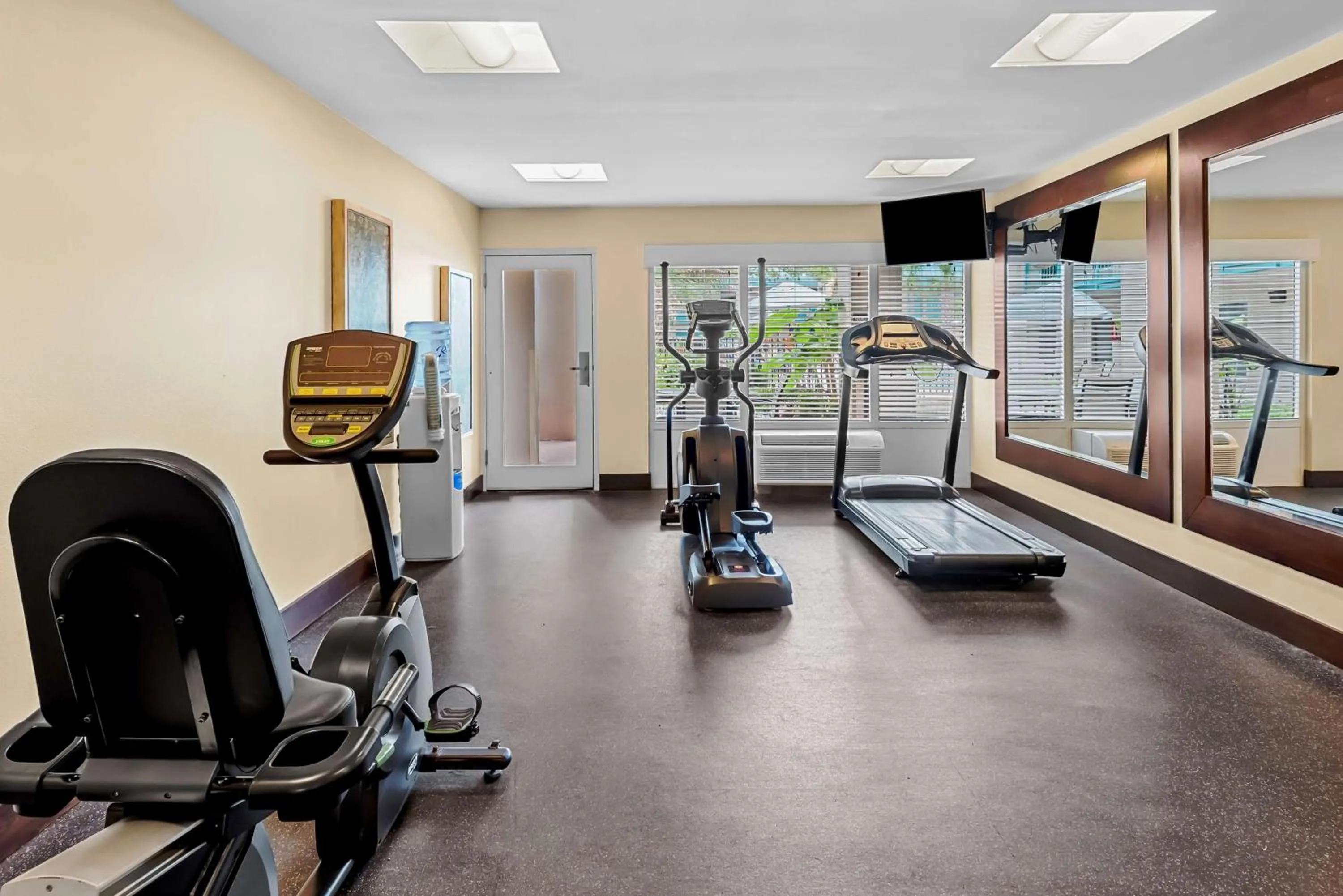 Fitness centre/facilities in Best Western Seaway Inn