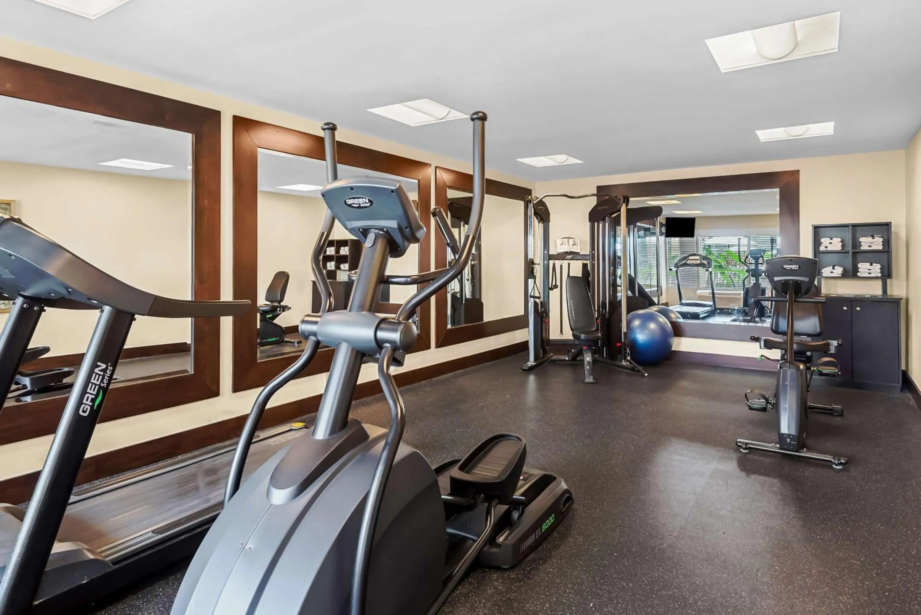 Fitness centre/facilities in Best Western Seaway Inn