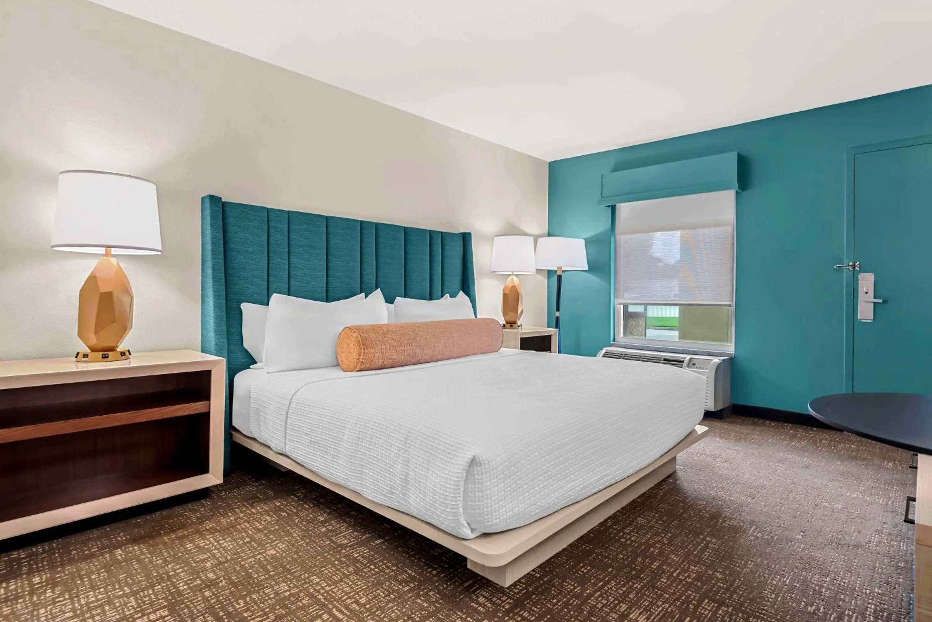 Bedroom, Bed in Best Western Seaway Inn