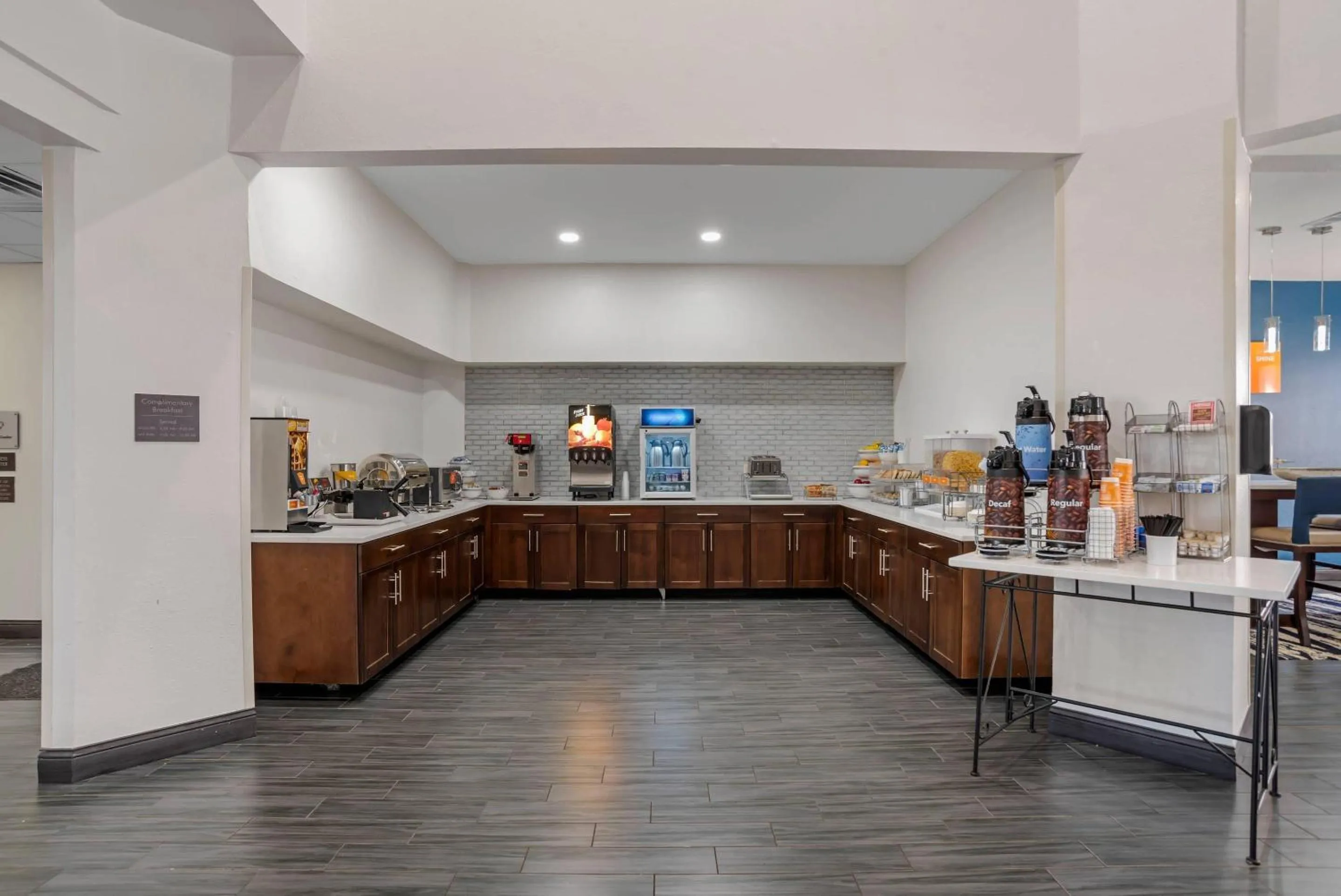 Breakfast in Comfort Suites Hattiesburg near University