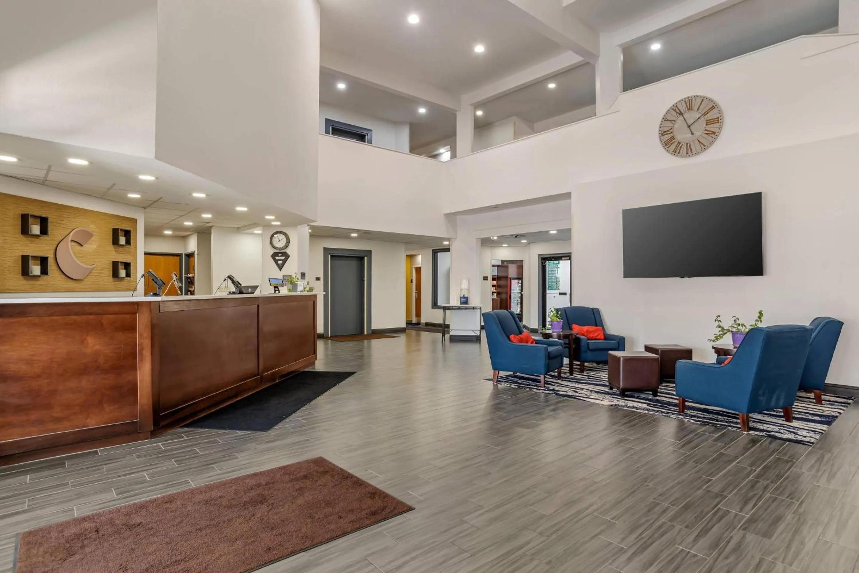Lobby or reception in Comfort Suites Hattiesburg near University