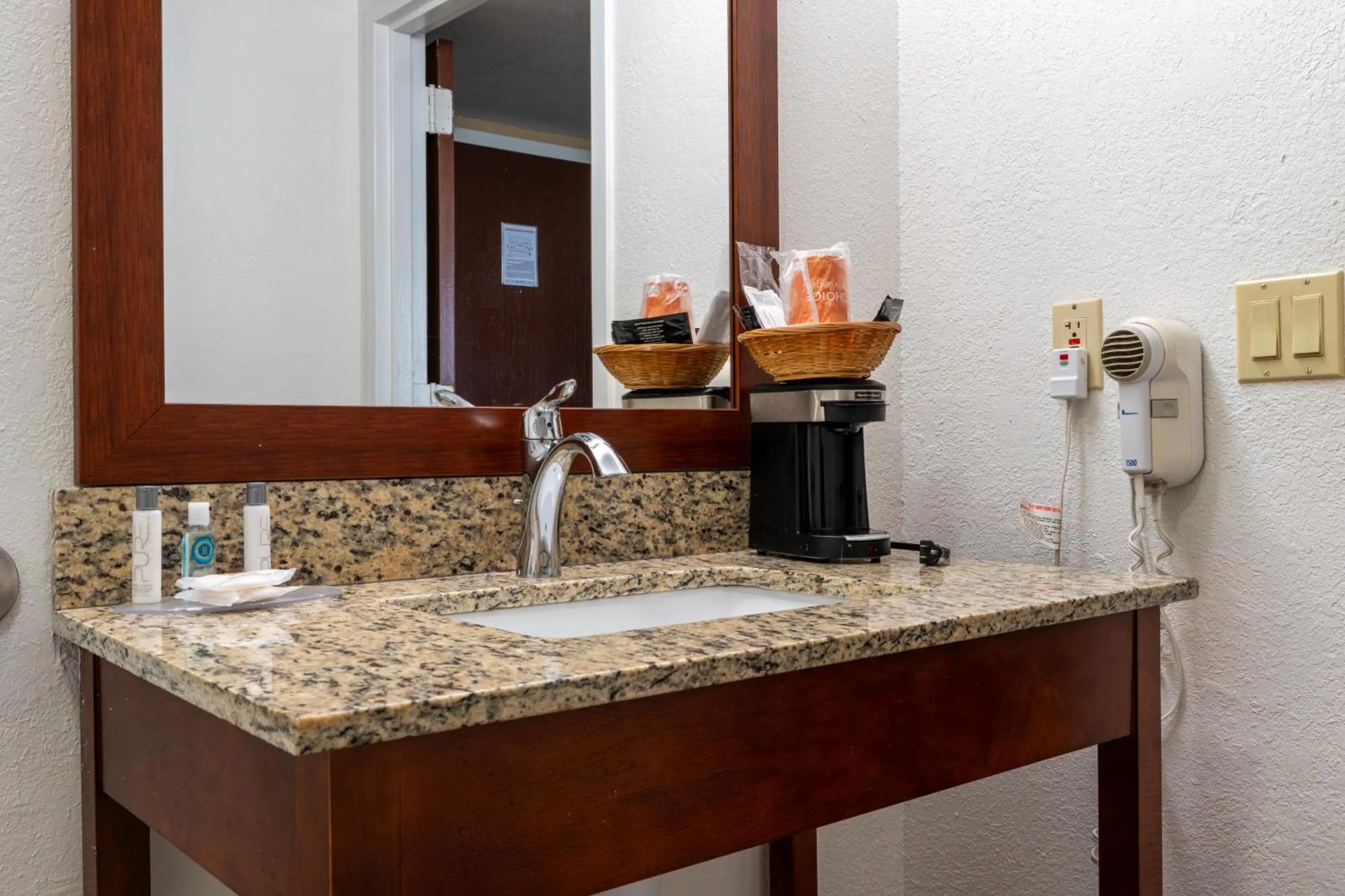 Comfort Inn & Suites Lakeland North I-4