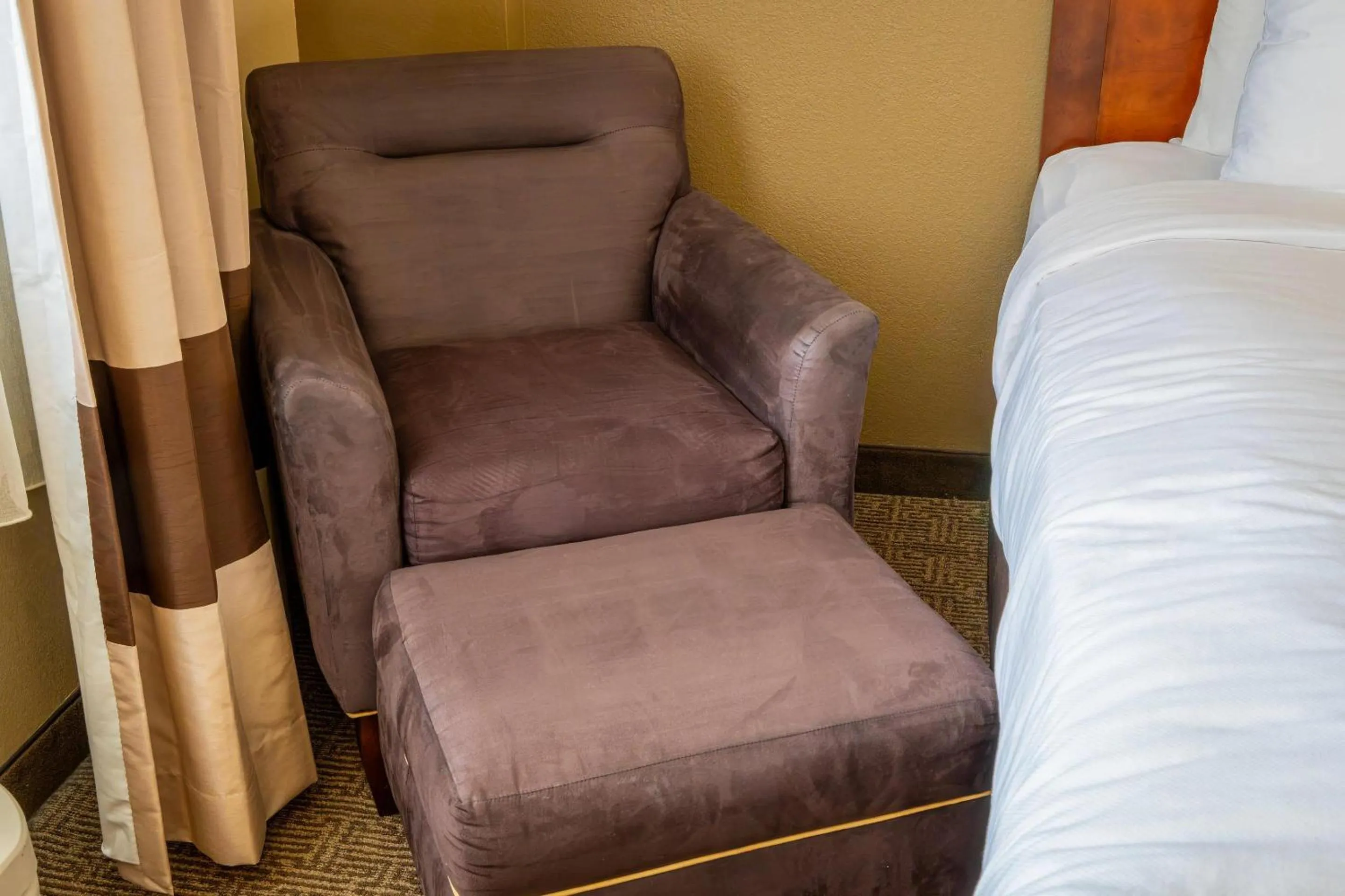 Bedroom in Comfort Inn & Suites Lakeland North I-4