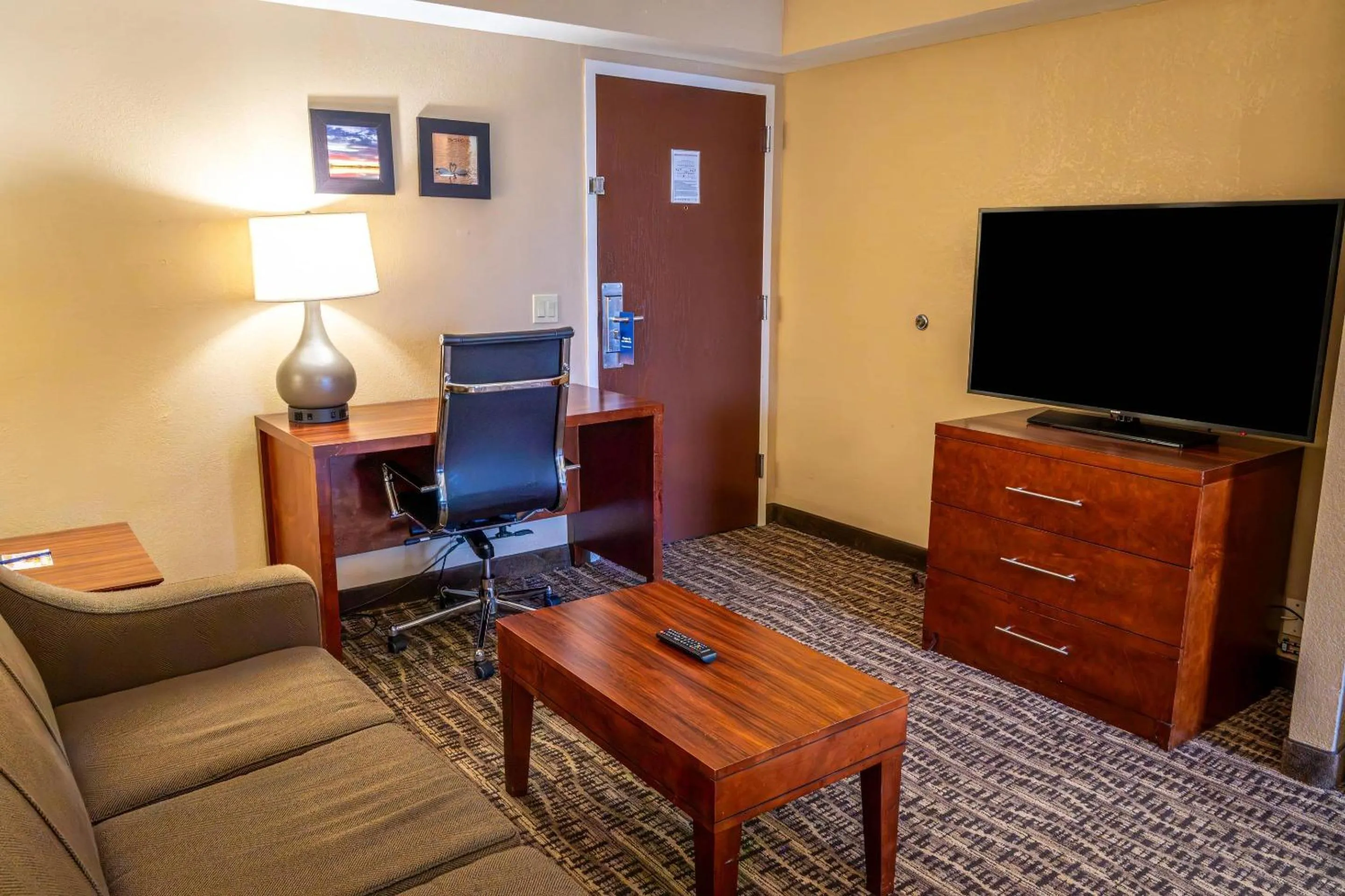 Bedroom in Comfort Inn & Suites Lakeland North I-4