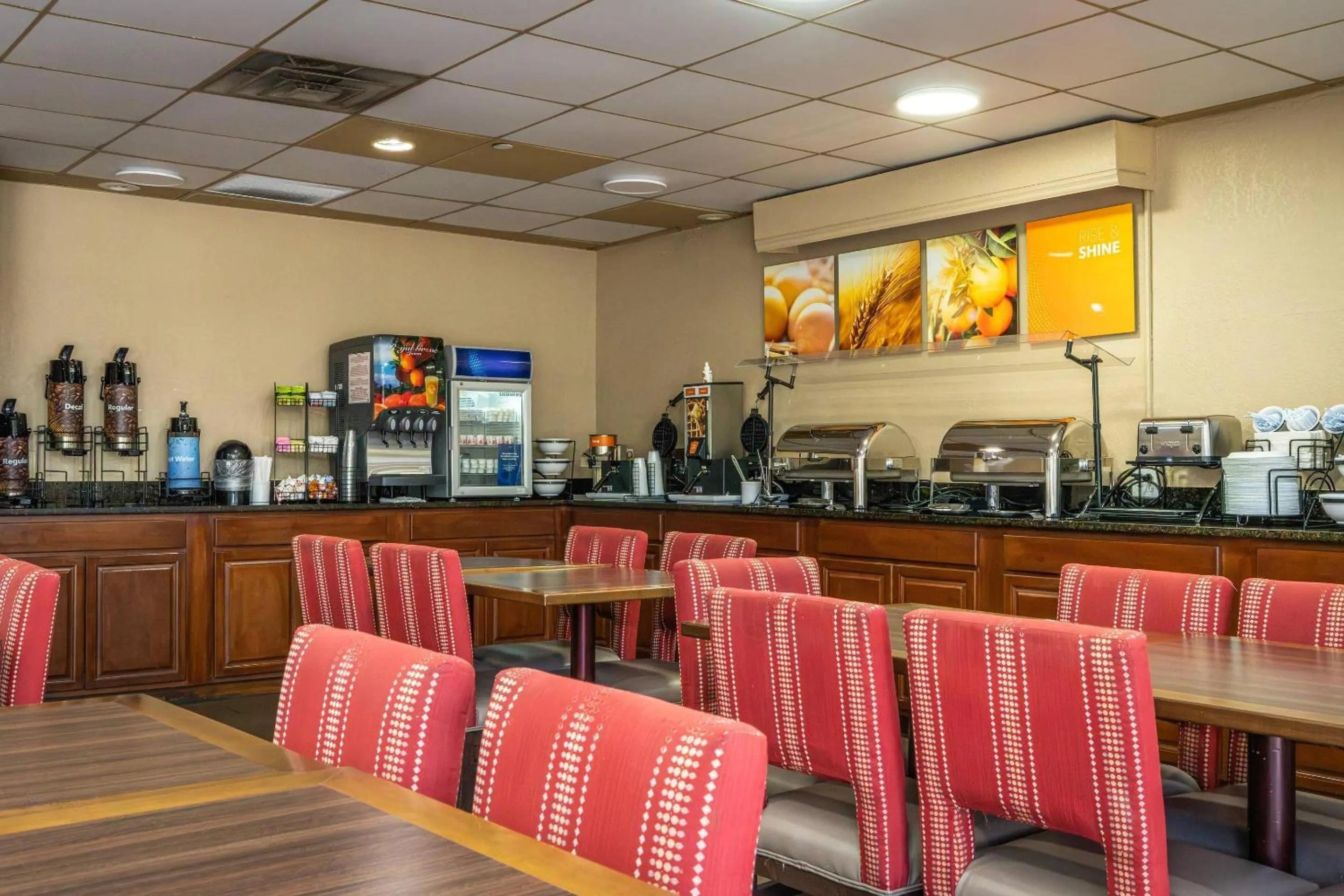 Breakfast in Comfort Inn & Suites Lakeland North I-4