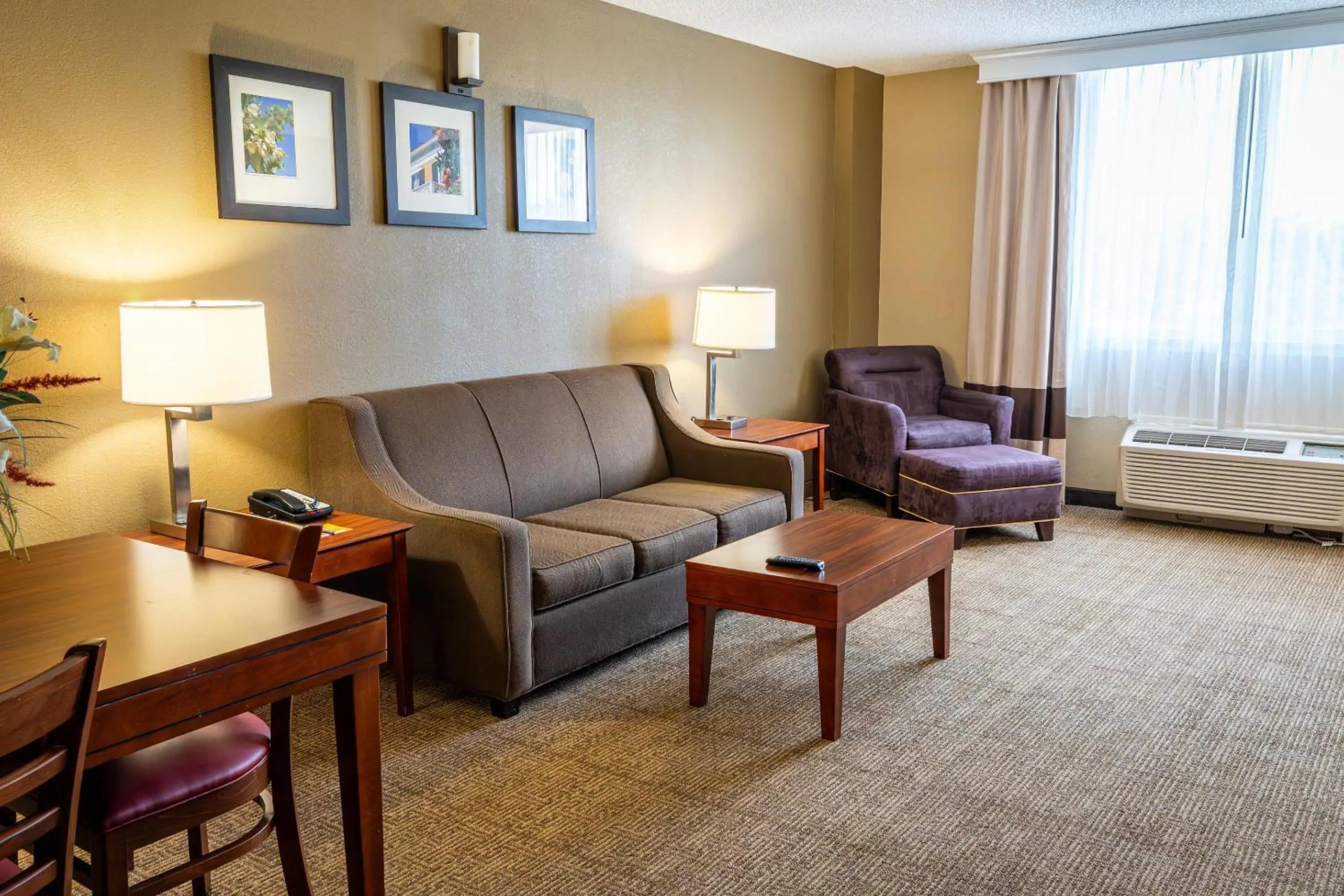 Bedroom in Comfort Inn & Suites Lakeland North I-4