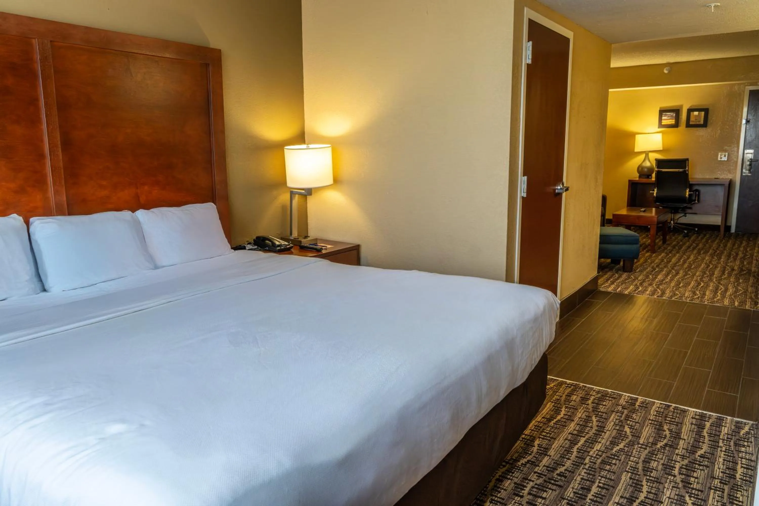 Bedroom, Bed in Comfort Inn & Suites Lakeland North I-4