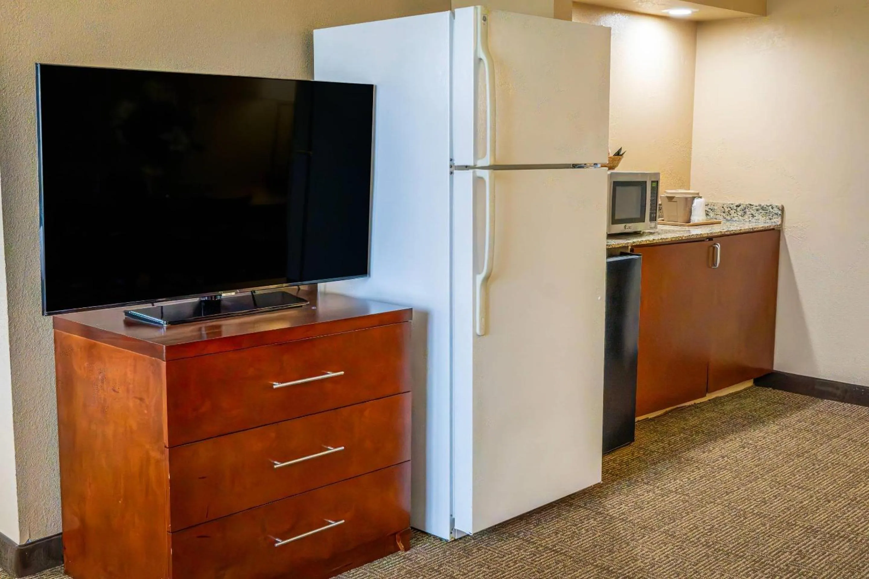 Bedroom in Comfort Inn & Suites Lakeland North I-4